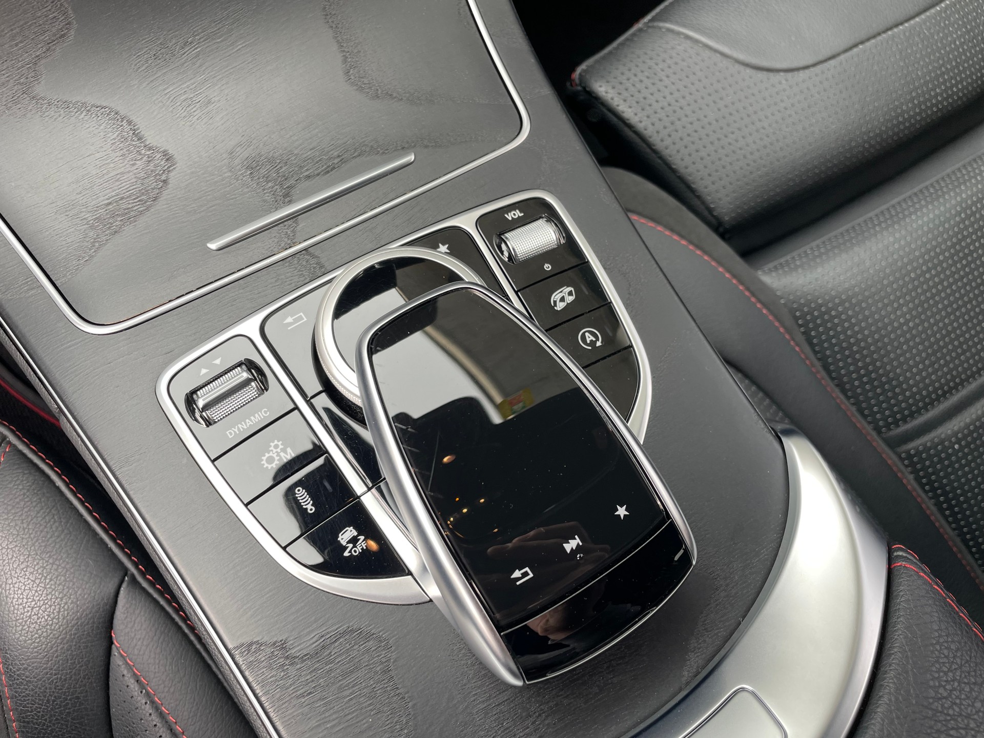 MERCEDES-BENZ C 43 AMG 4Matic 9G-Tronic-image-18