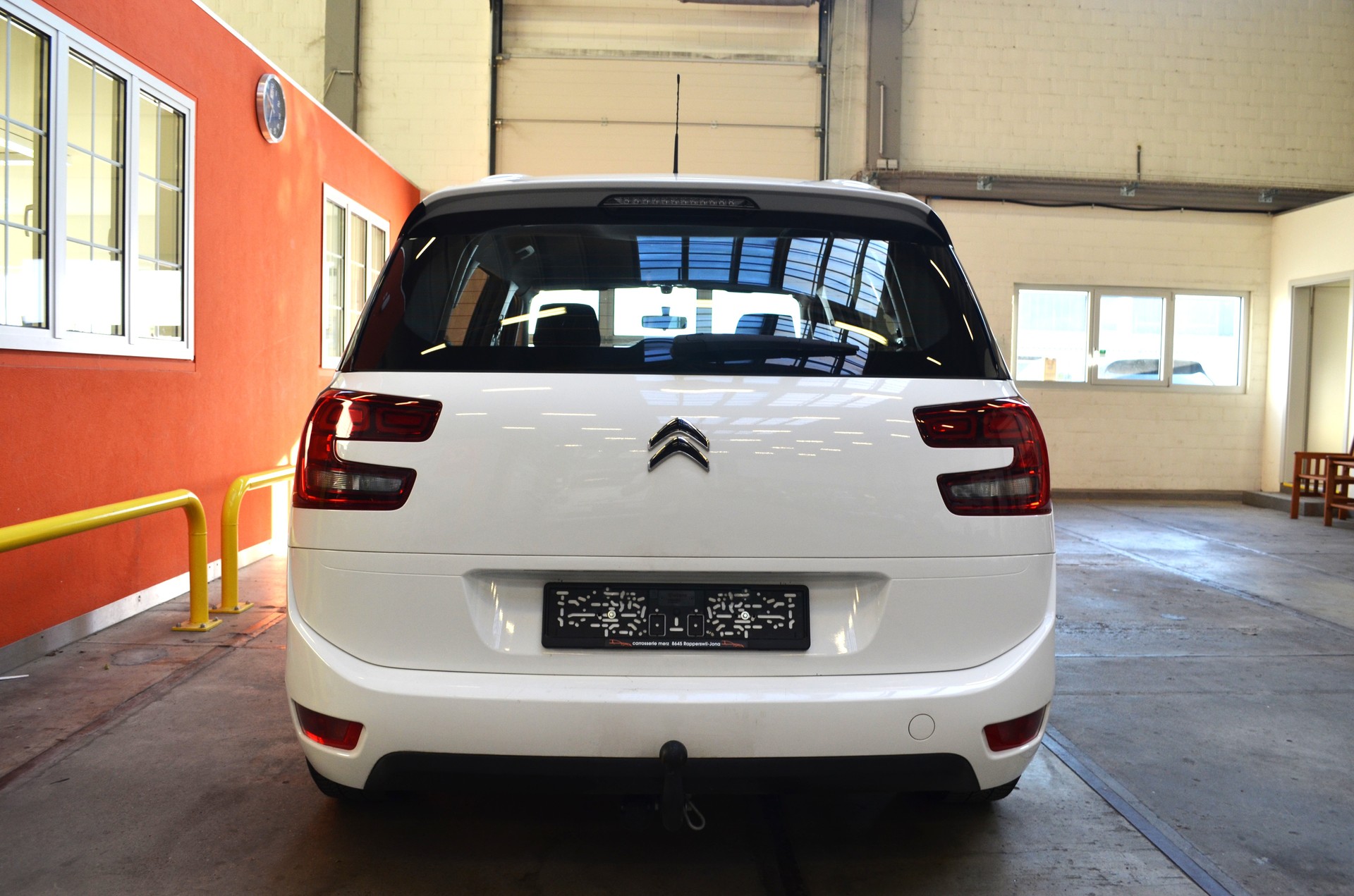 CITROEN Grand C4 Picasso 1.2 Pure Tech Live-image-5