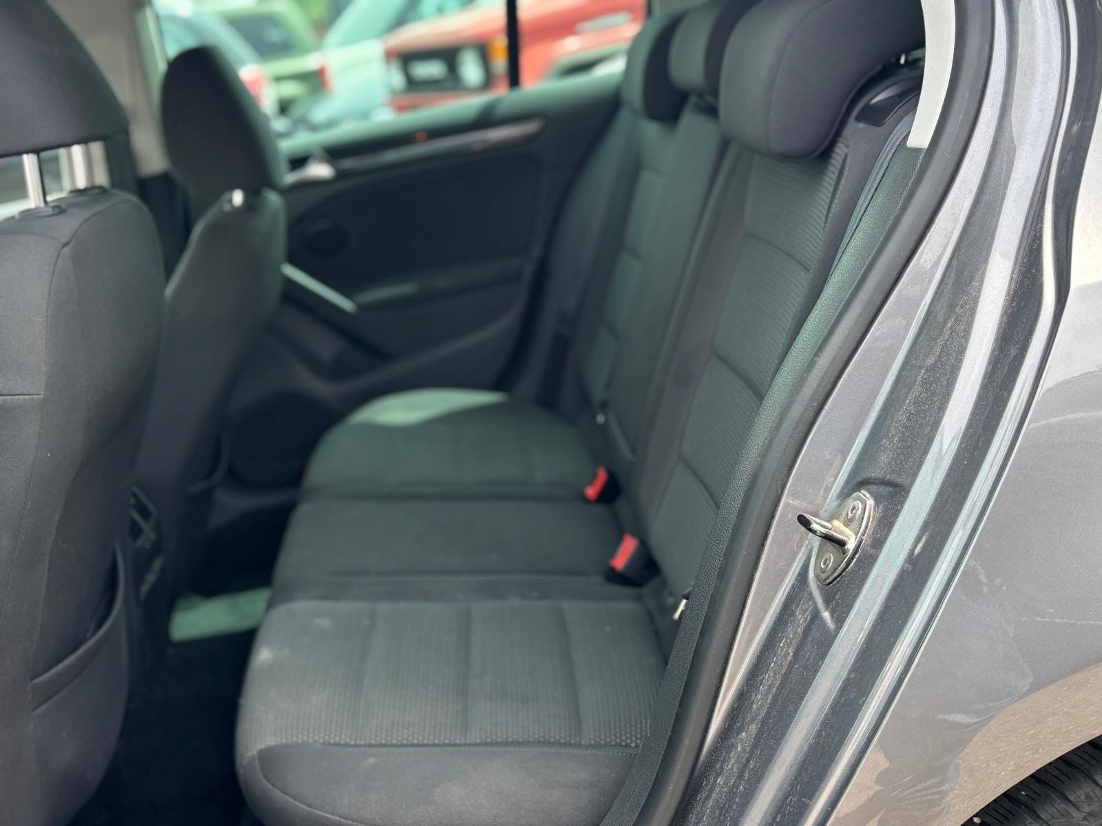 VW Golf 1.4 TSI Team DSG-image-9