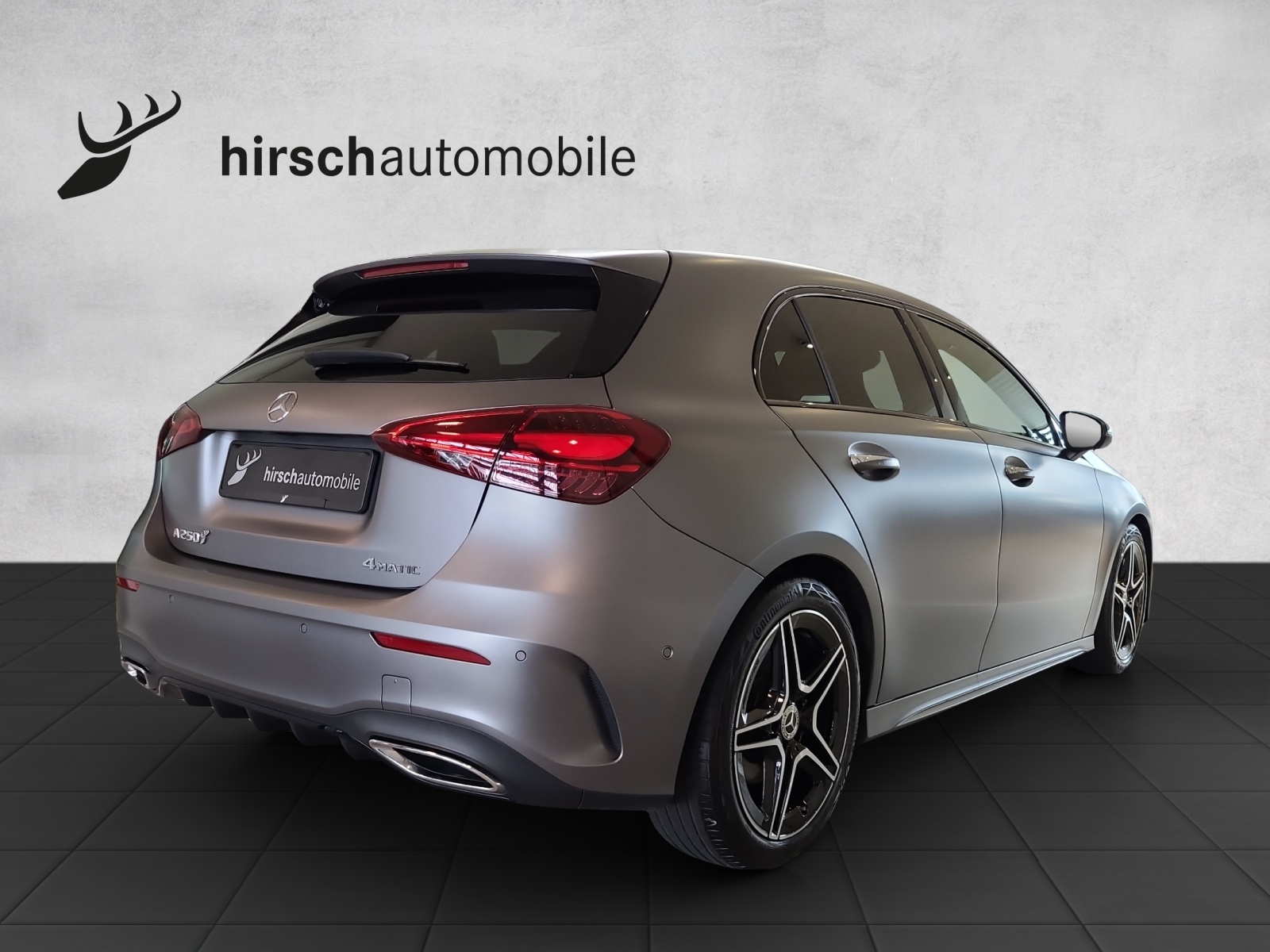 MERCEDES-BENZ A 250 4Matic AMG Line 7G-DCT-showroom-element-3