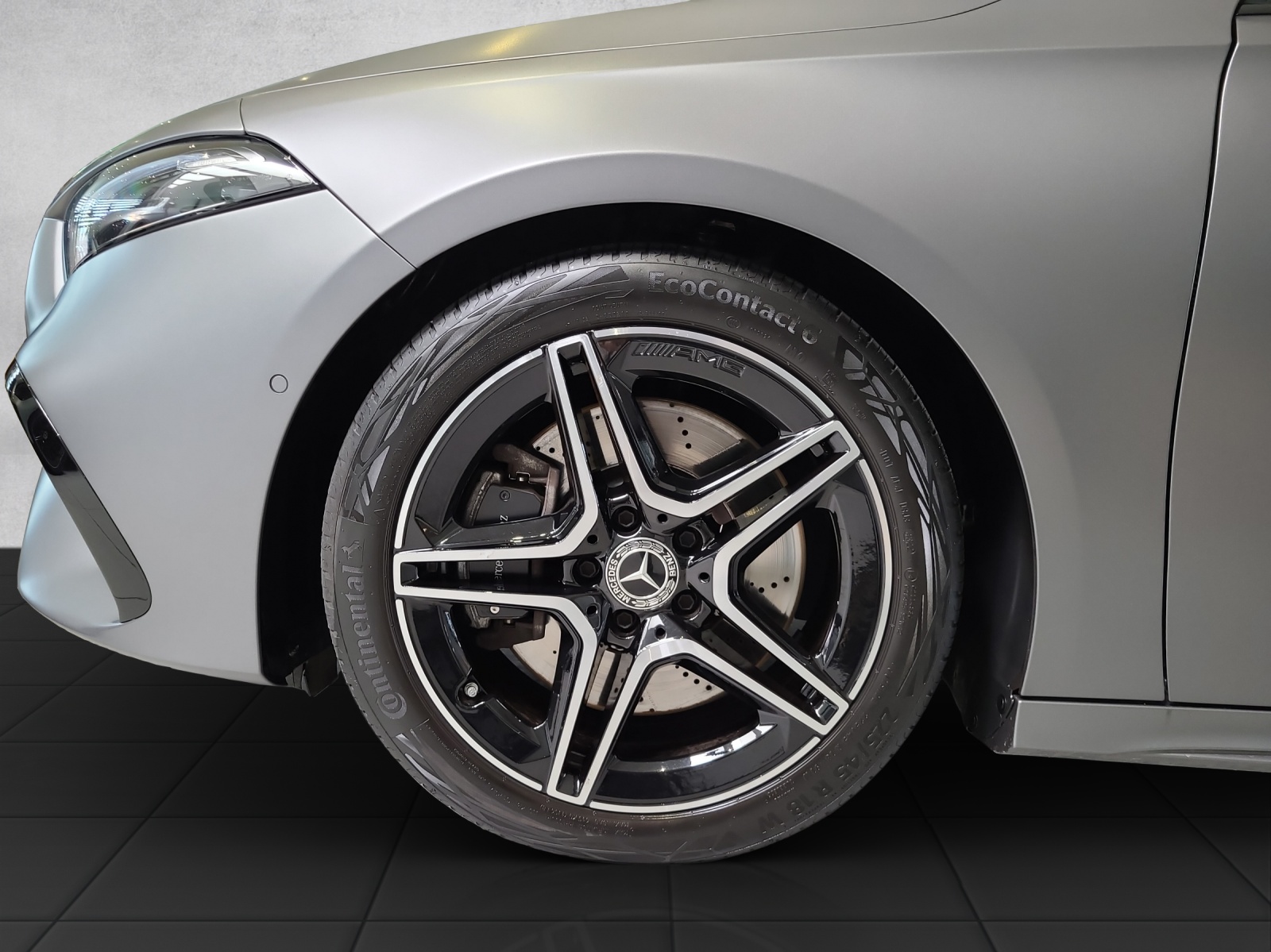 MERCEDES-BENZ A 250 4Matic AMG Line 7G-DCT-image-9