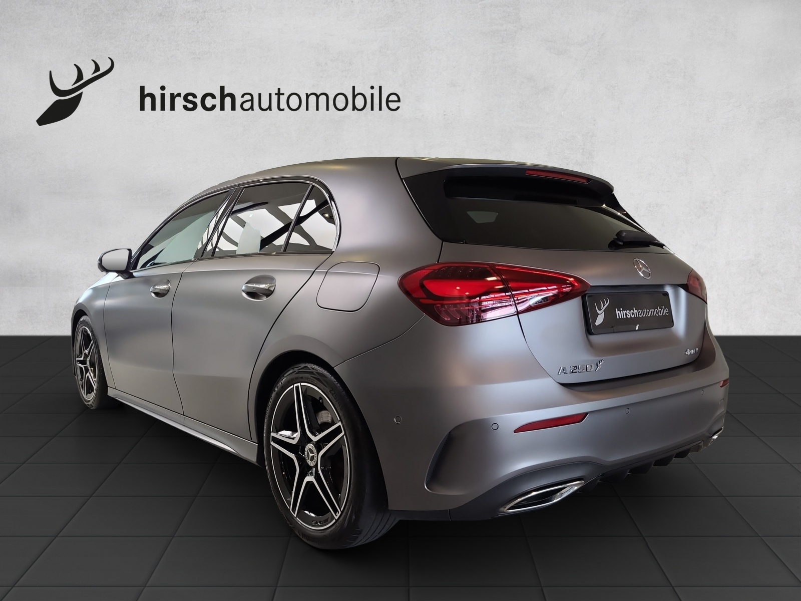 MERCEDES-BENZ A 250 4Matic AMG Line 7G-DCT-showroom-element-1