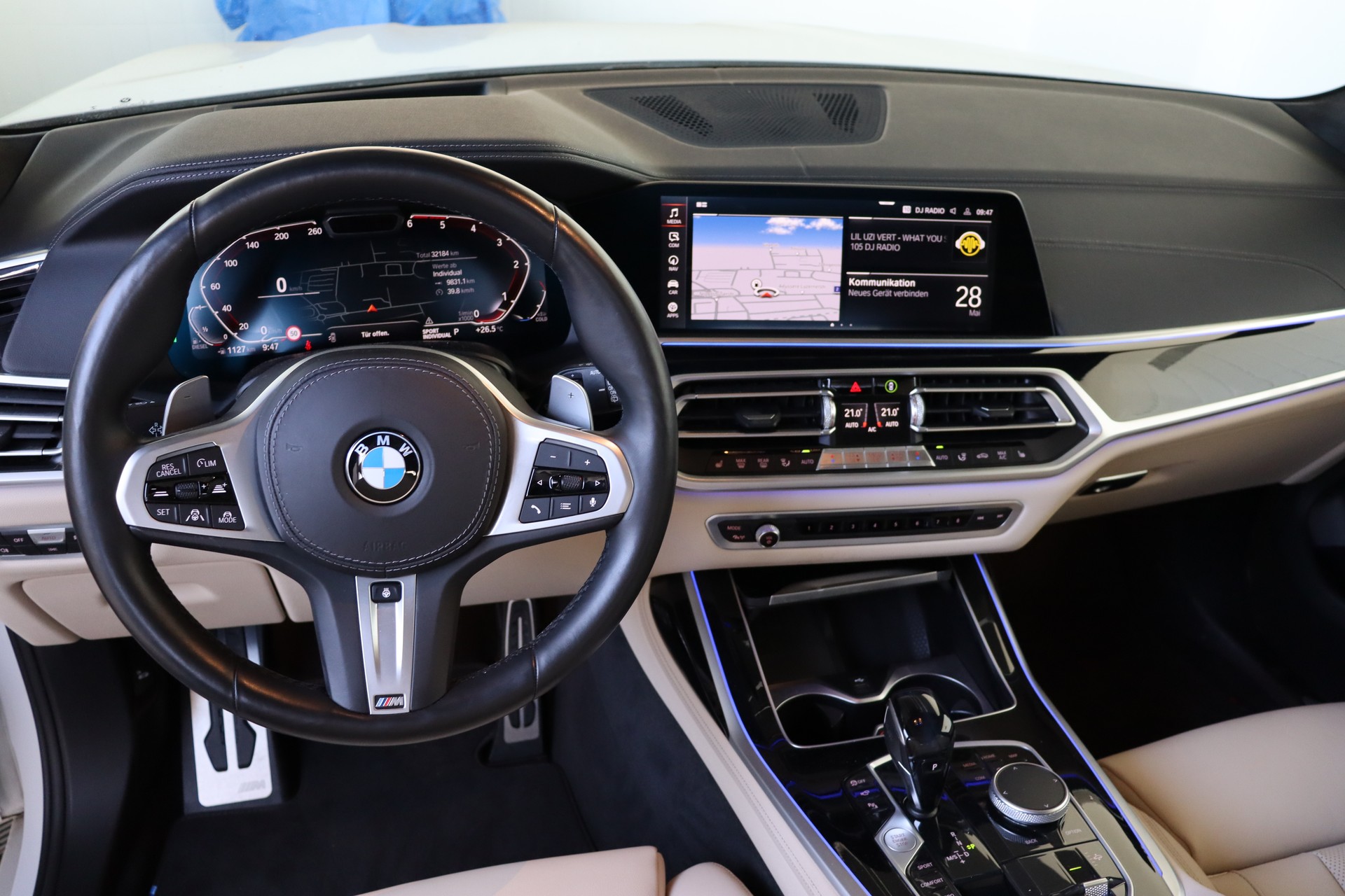 BMW X7 xDrive 48V 40d Steptronic-image-11