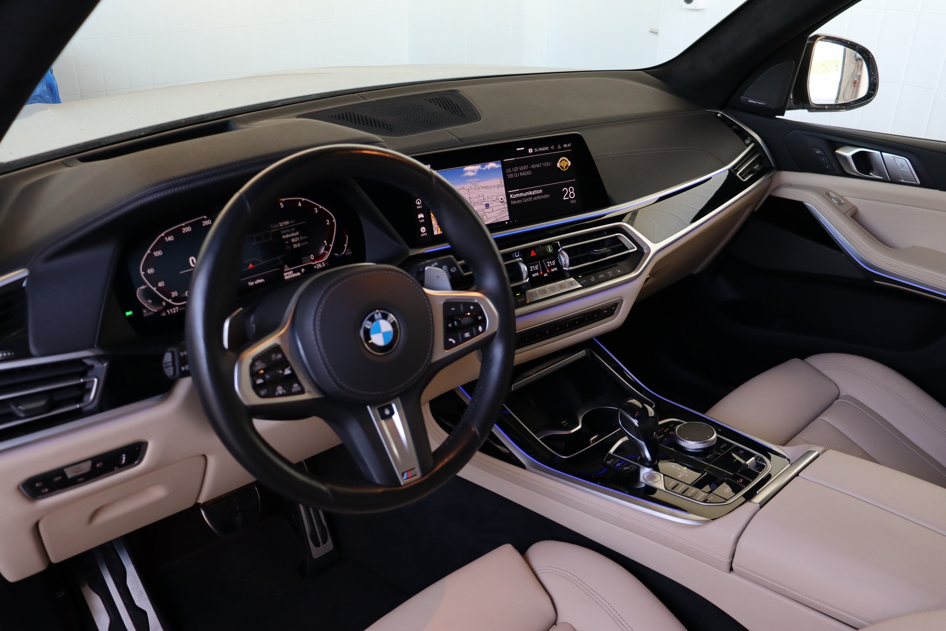 BMW X7 xDrive 48V 40d Steptronic-image-12