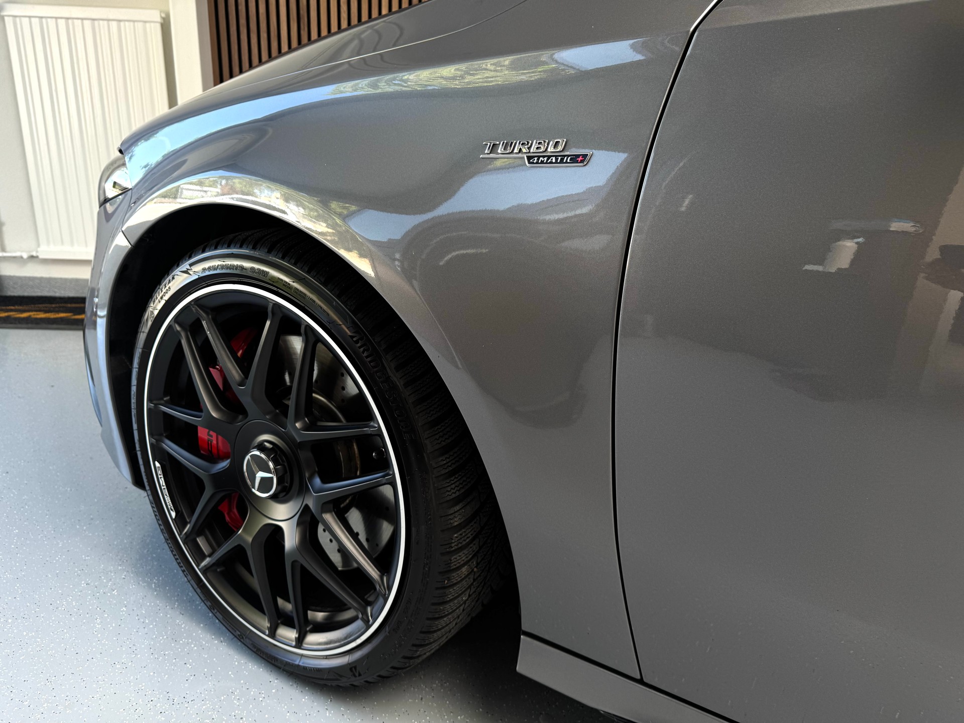 MERCEDES-BENZ A 45 S AMG 4Matic+ Speedshift-showroom-element-3