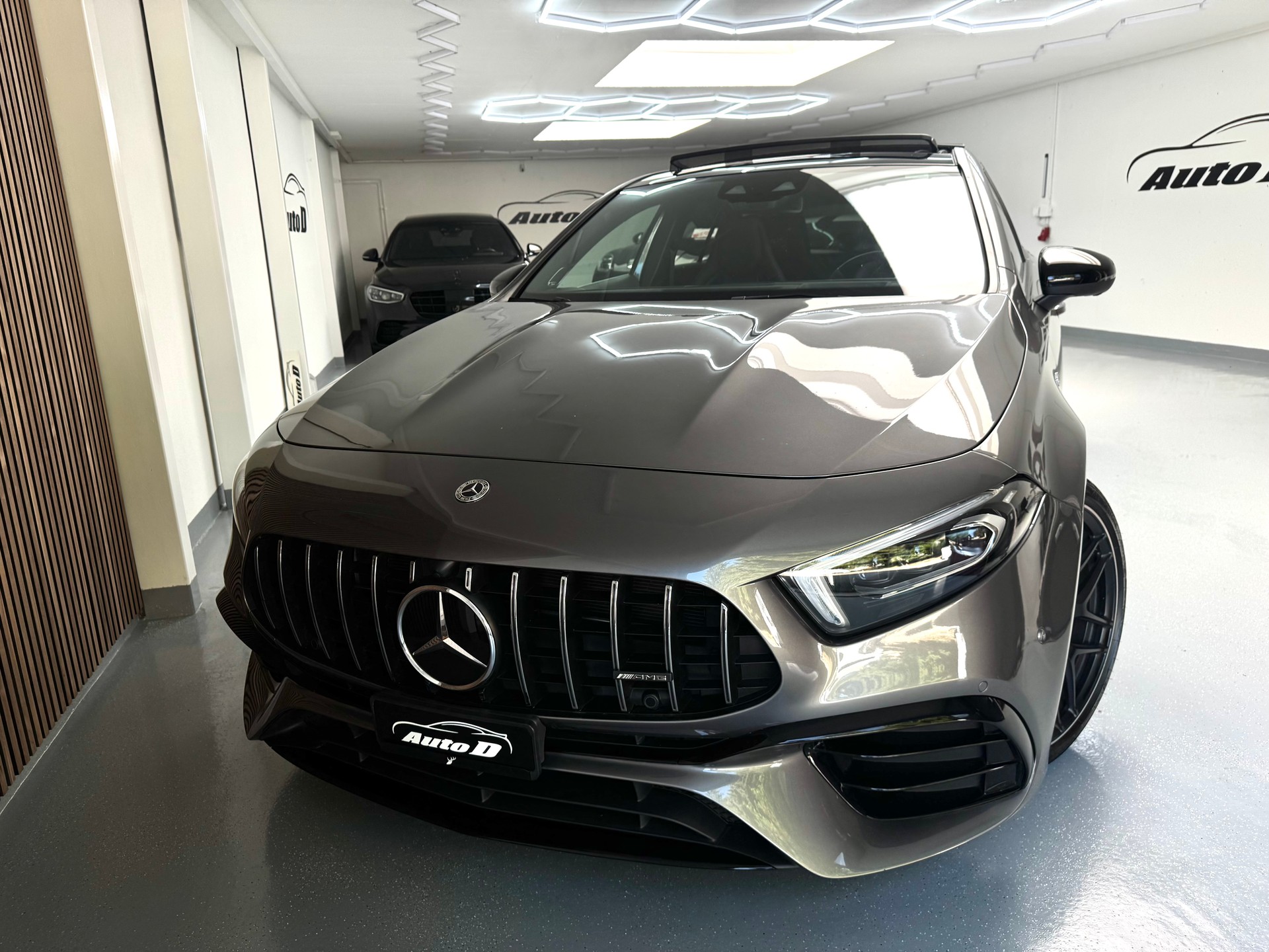MERCEDES-BENZ A 45 S AMG 4Matic+ Speedshift-showroom-element-1