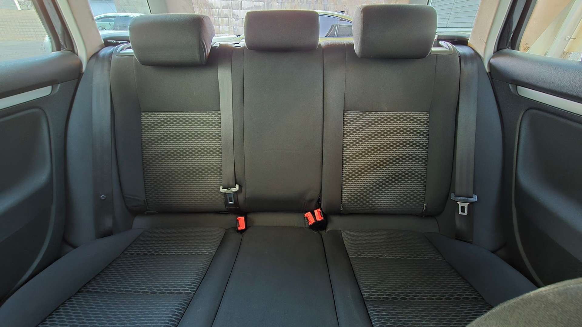 VW Golf Variant 1.6 TDI BMT Comfortline DSG-image-17
