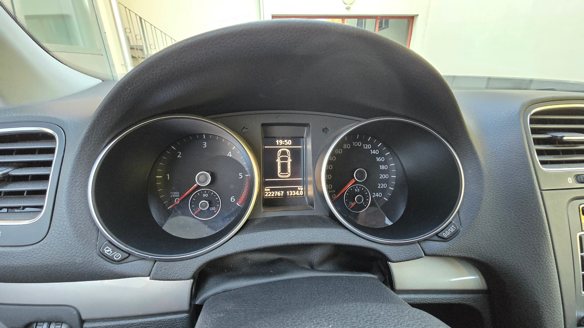 VW Golf Variant 1.6 TDI BMT Comfortline DSG-image-10