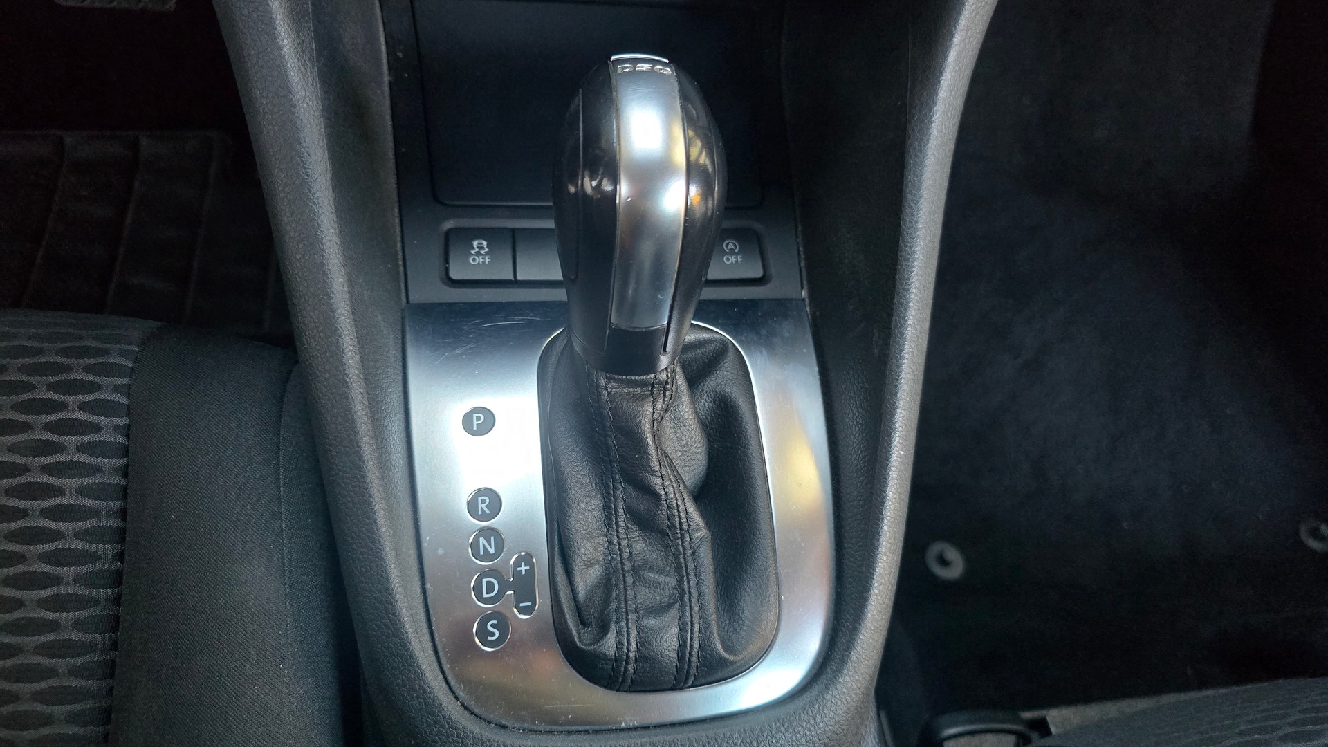 VW Golf Variant 1.6 TDI BMT Comfortline DSG-image-14