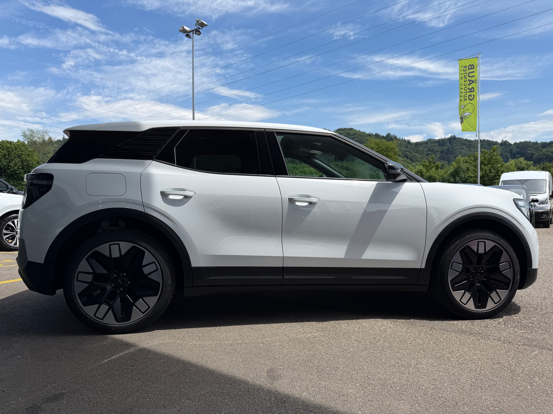 FORD Explorer Elektro 77kWh Dual Extended Range Premium AWD-image-4