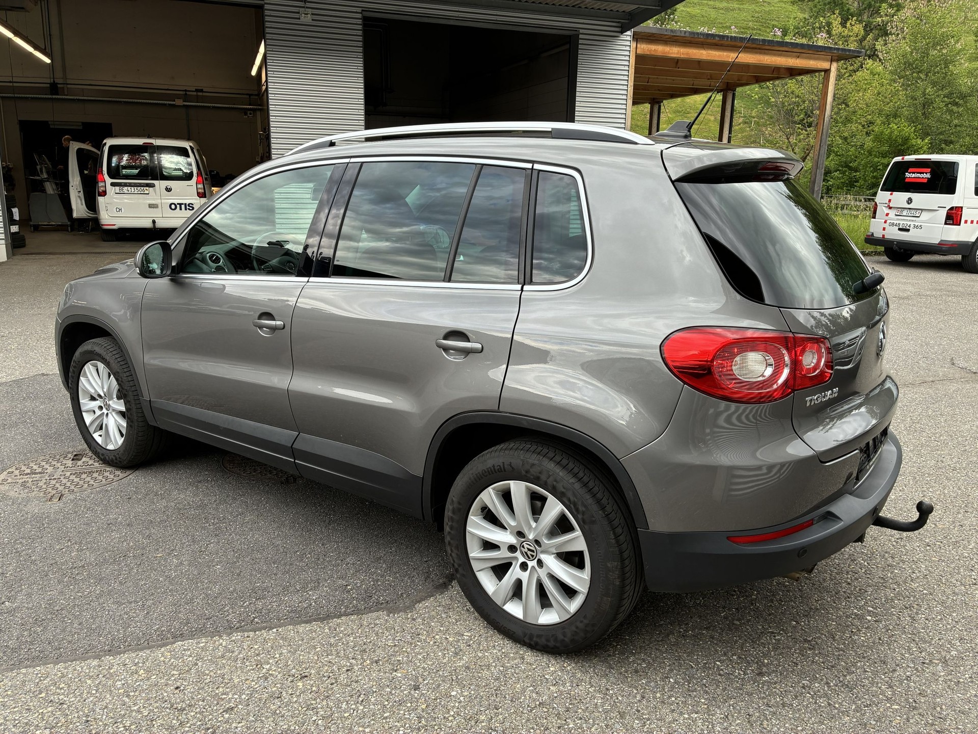 VW Tiguan 2.0TDI Sport&Style DSG 4Motion-image-2