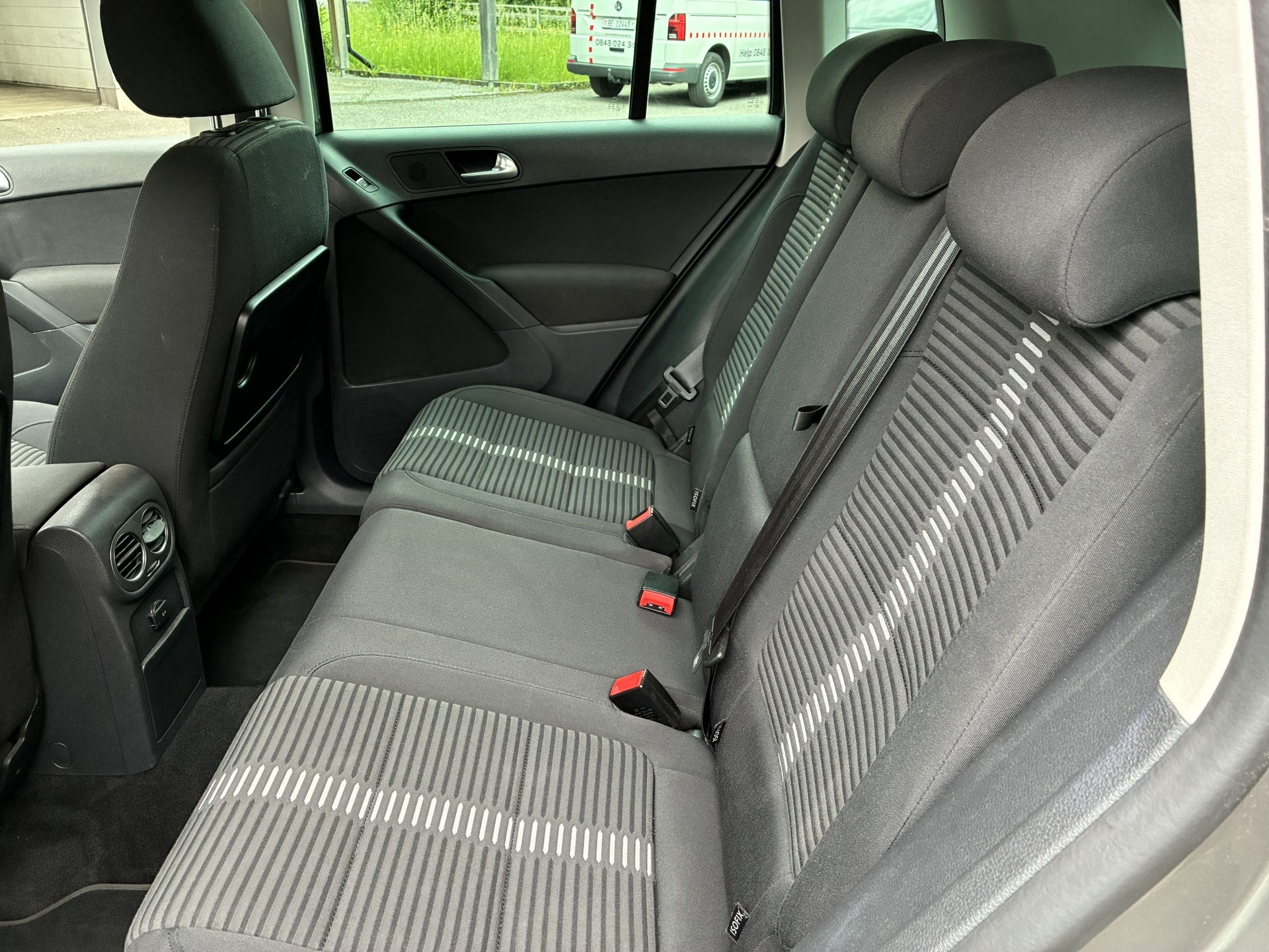 VW Tiguan 2.0TDI Sport&Style DSG 4Motion-image-10