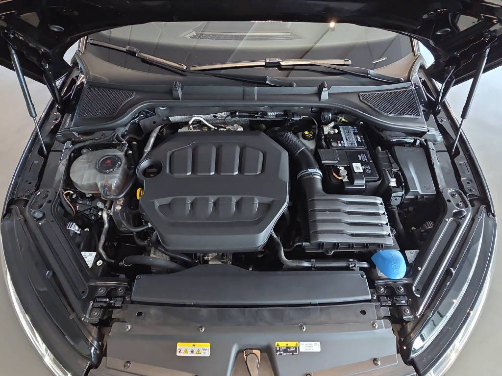SKODA Octavia Combi 2.0 TSI RS DSG-image-12