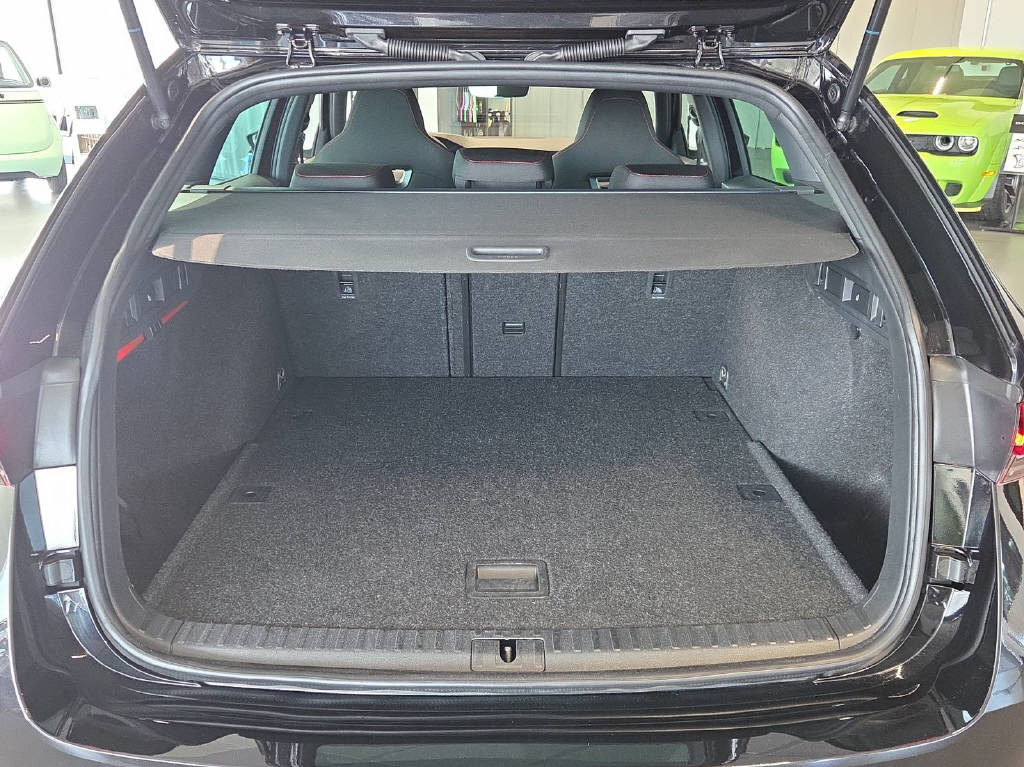SKODA Octavia Combi 2.0 TSI RS DSG-image-4