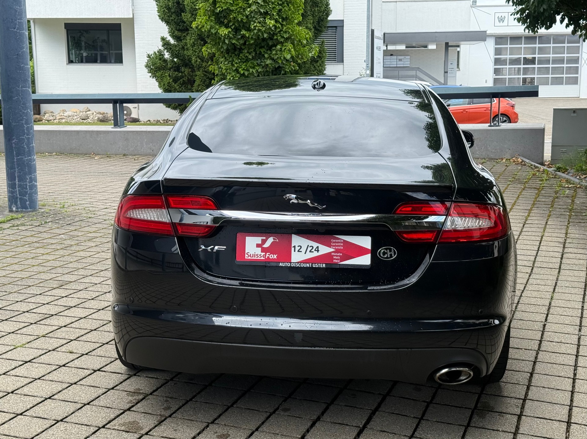 JAGUAR XF 2.2d-image-4
