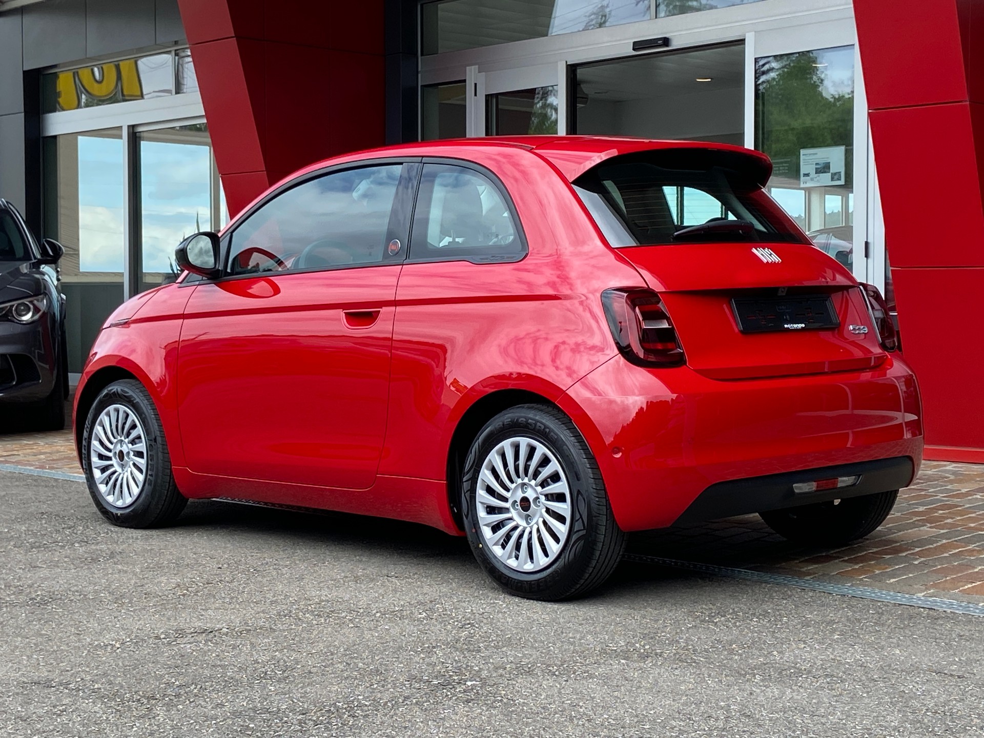 FIAT 500 electric 87 kW Red-image-12