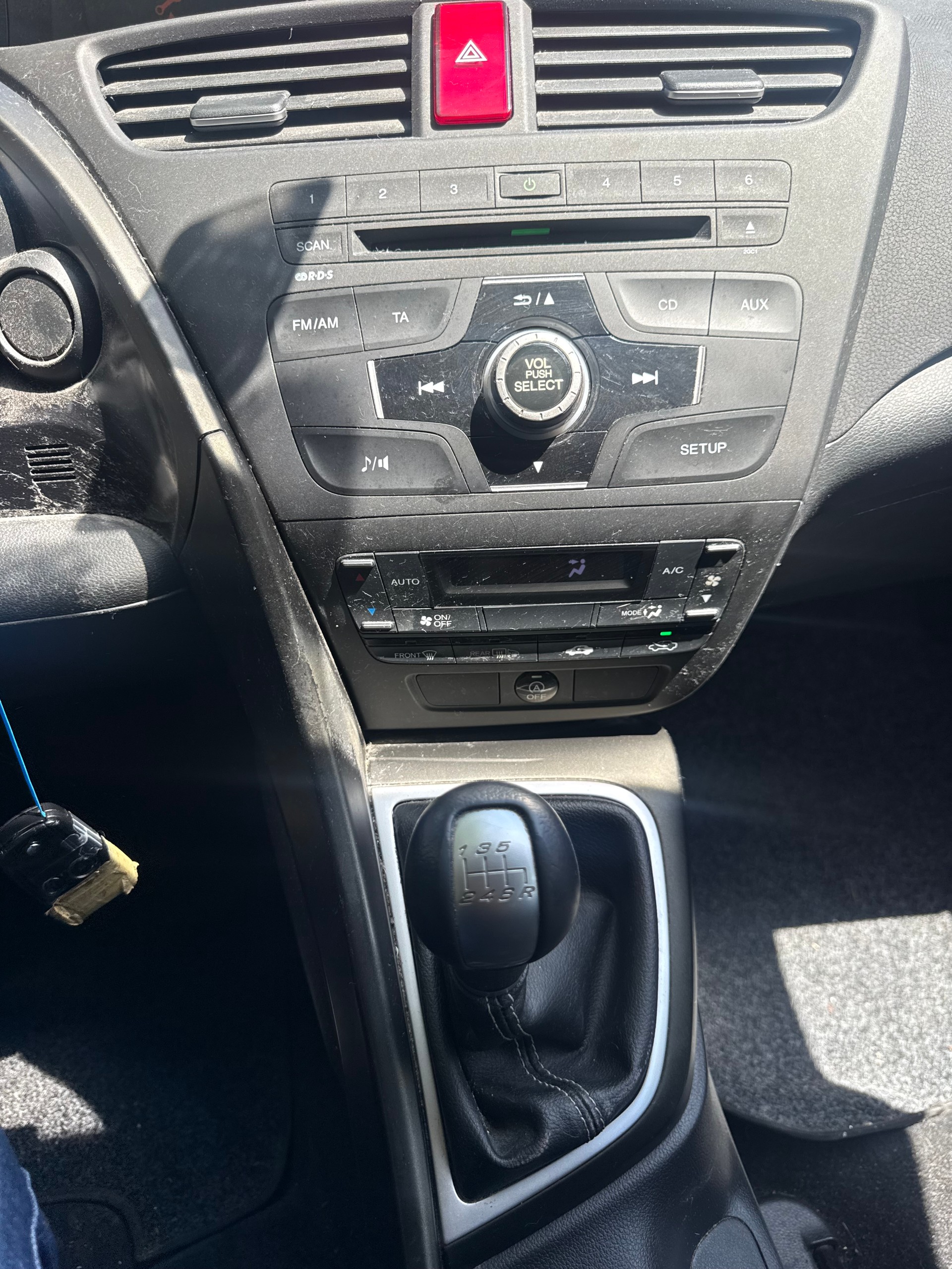 HONDA Civic 1.4i Comfort-image-8