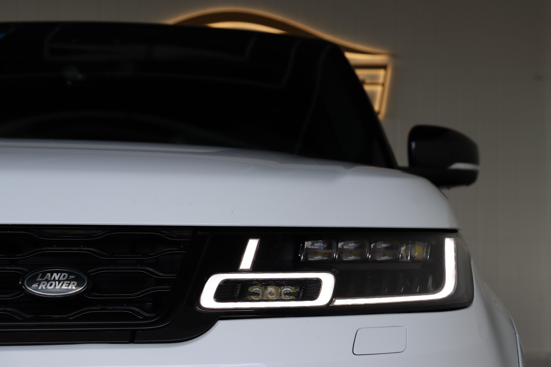 LAND ROVER Range Rover Sport 5.0 V8 S/C SVR Automatic-image-4