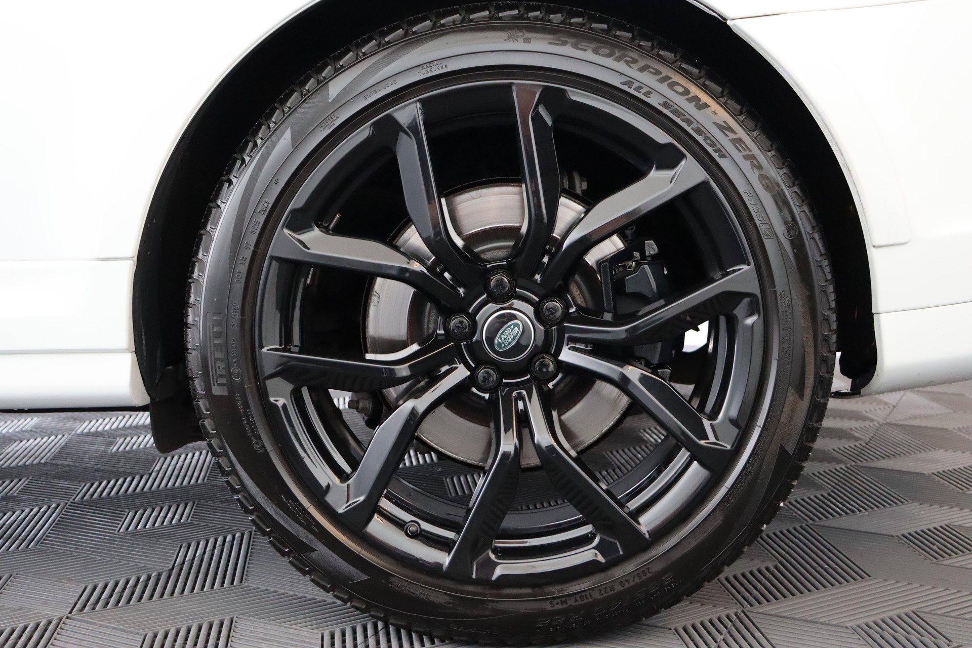 LAND ROVER Range Rover Sport 5.0 V8 S/C SVR Automatic-image-10