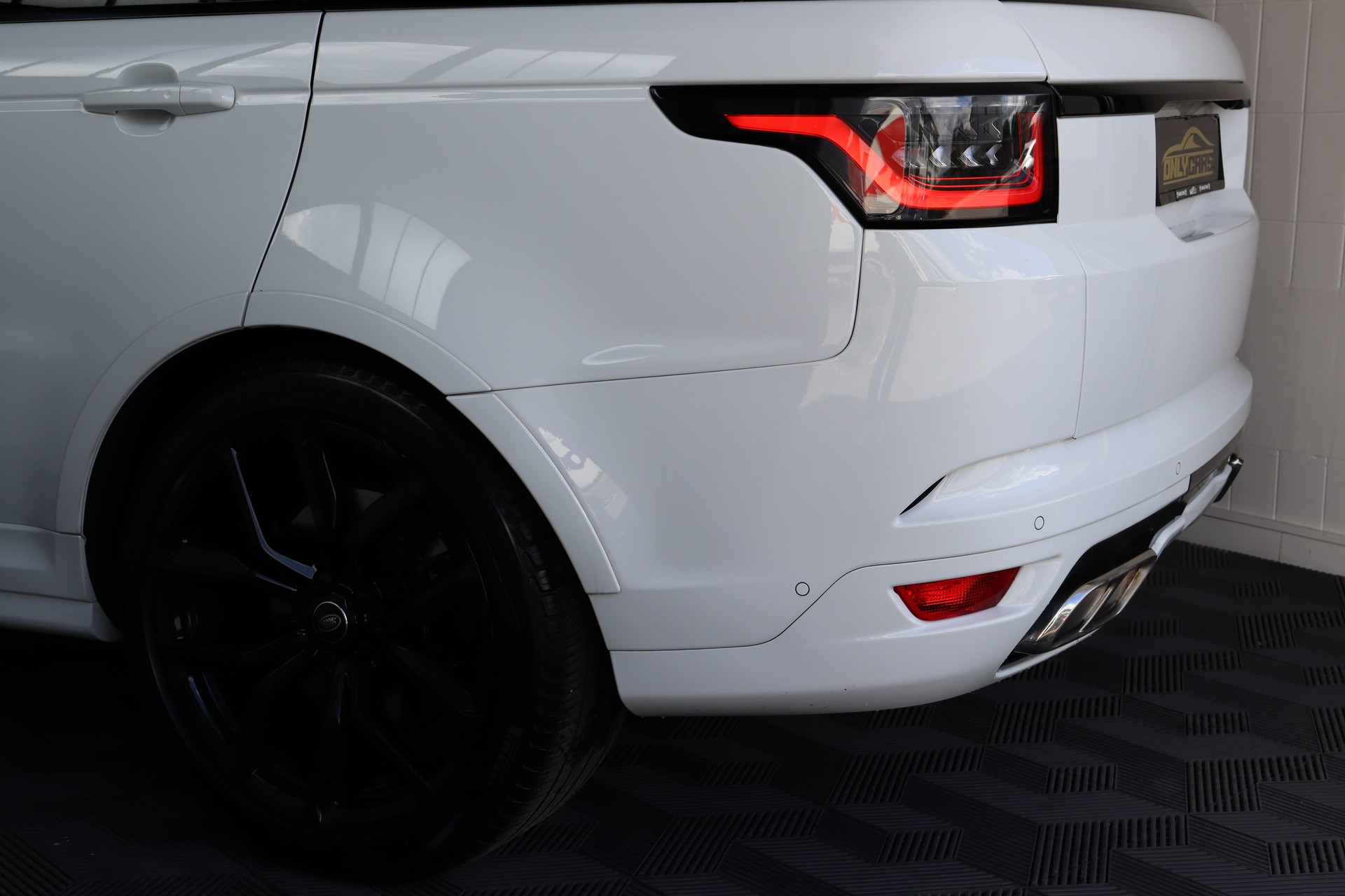 LAND ROVER Range Rover Sport 5.0 V8 S/C SVR Automatic-image-8