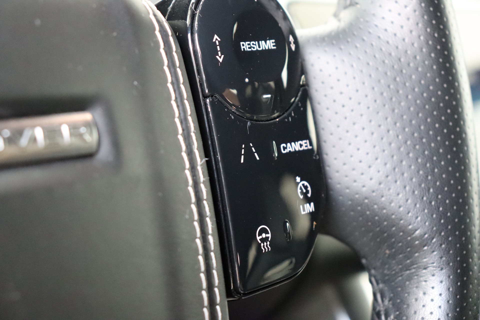 LAND ROVER Range Rover Sport 5.0 V8 S/C SVR Automatic-image-24