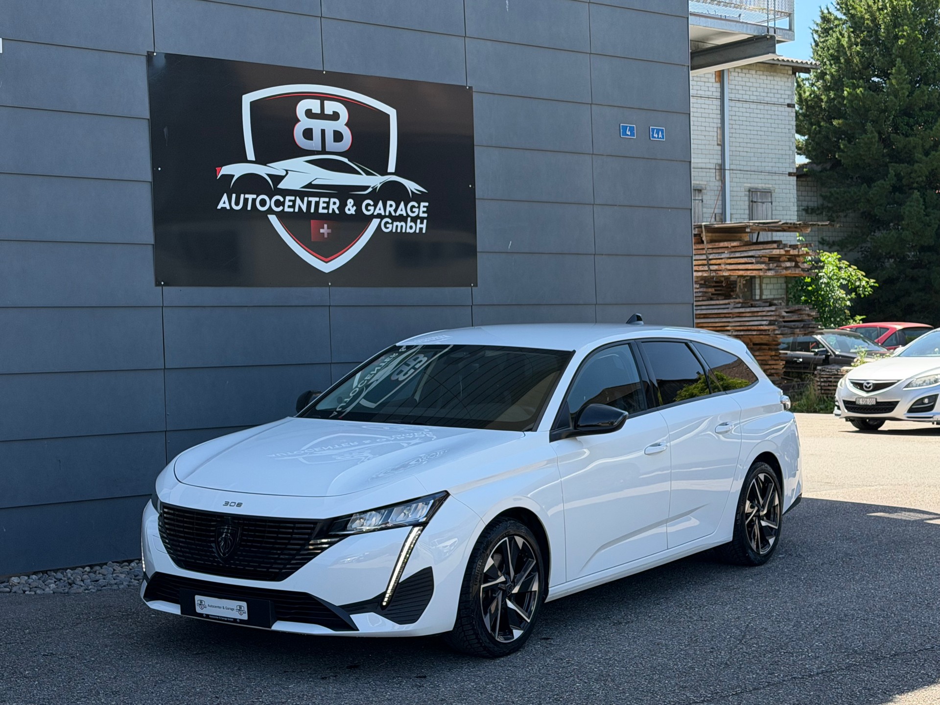 PEUGEOT 308 SW 1.5 BlueHDI Active Pack EAT8-showroom-element-1