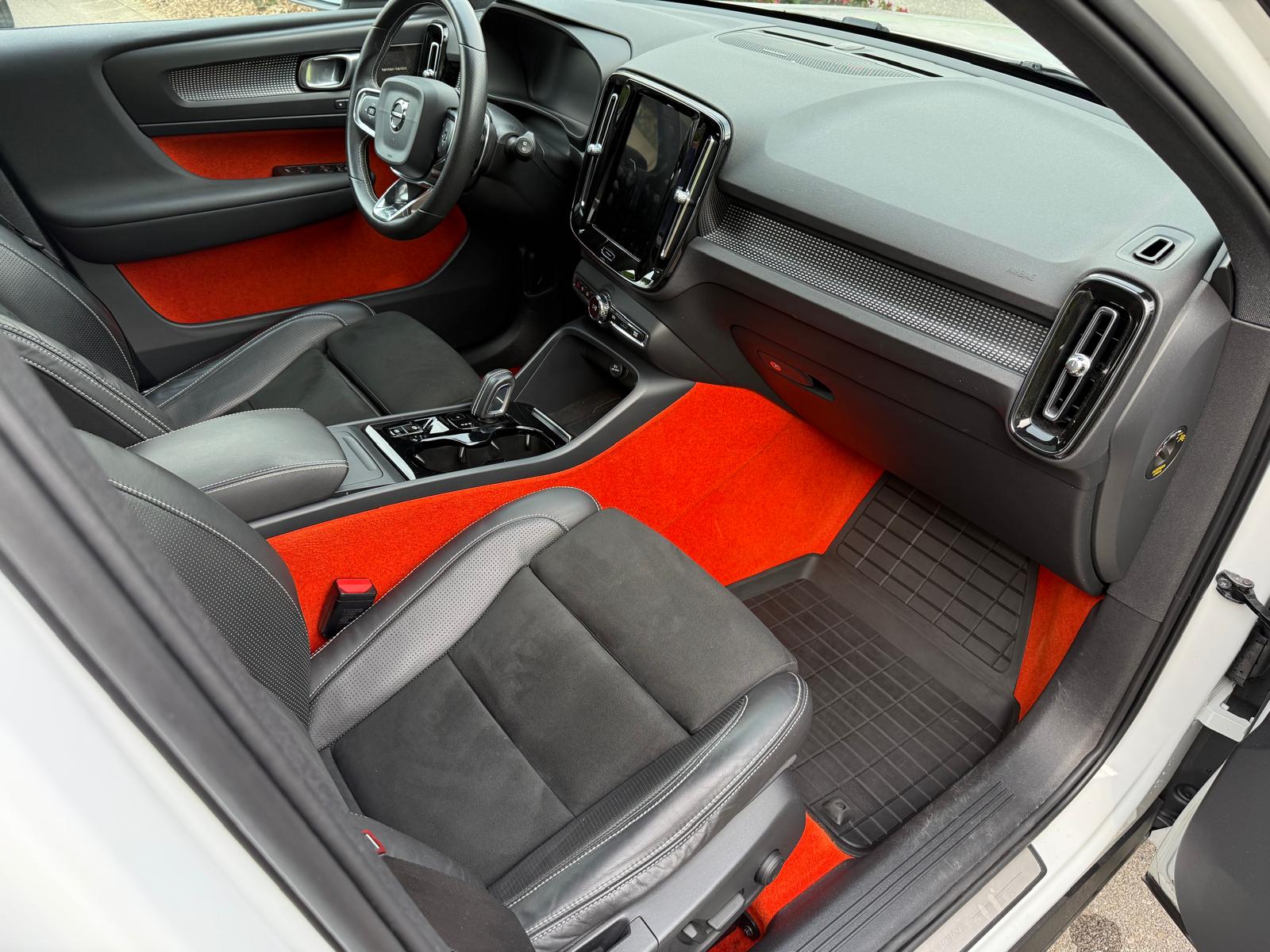 VOLVO XC40 D4 AWD R-Design Geartronic-image-5