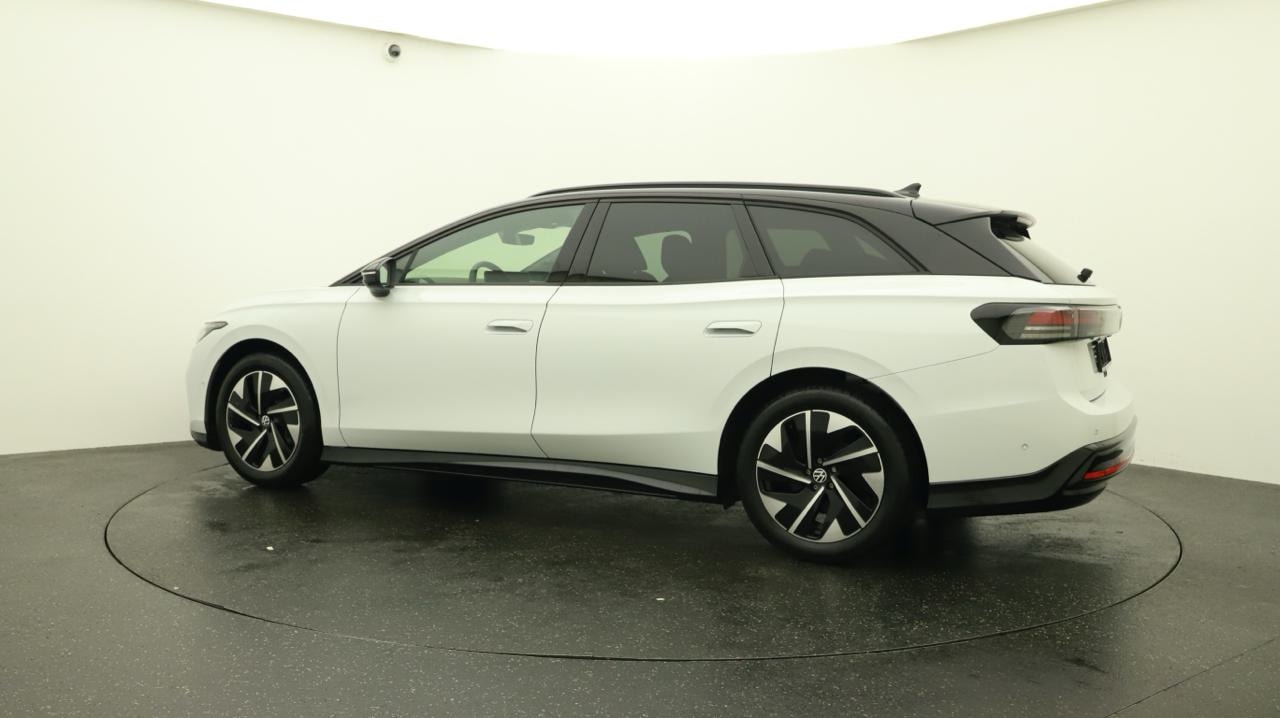 VW ID.7 Tourer Pro 77 kWh Limited-image-2