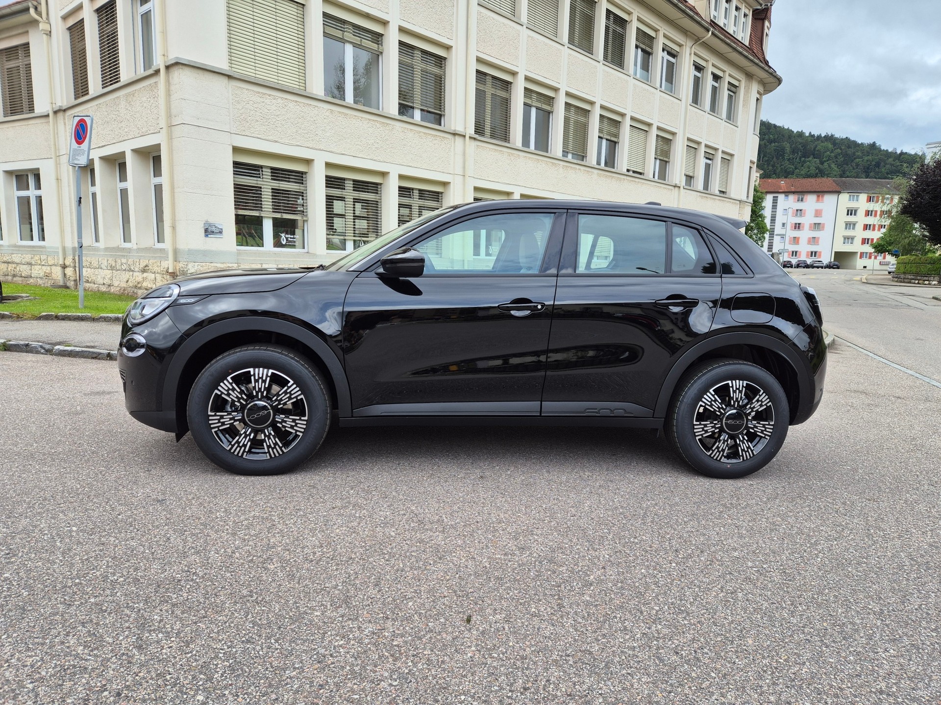 FIAT 600h Mild Hybrid Icon Swiss Edition-showroom-element-1