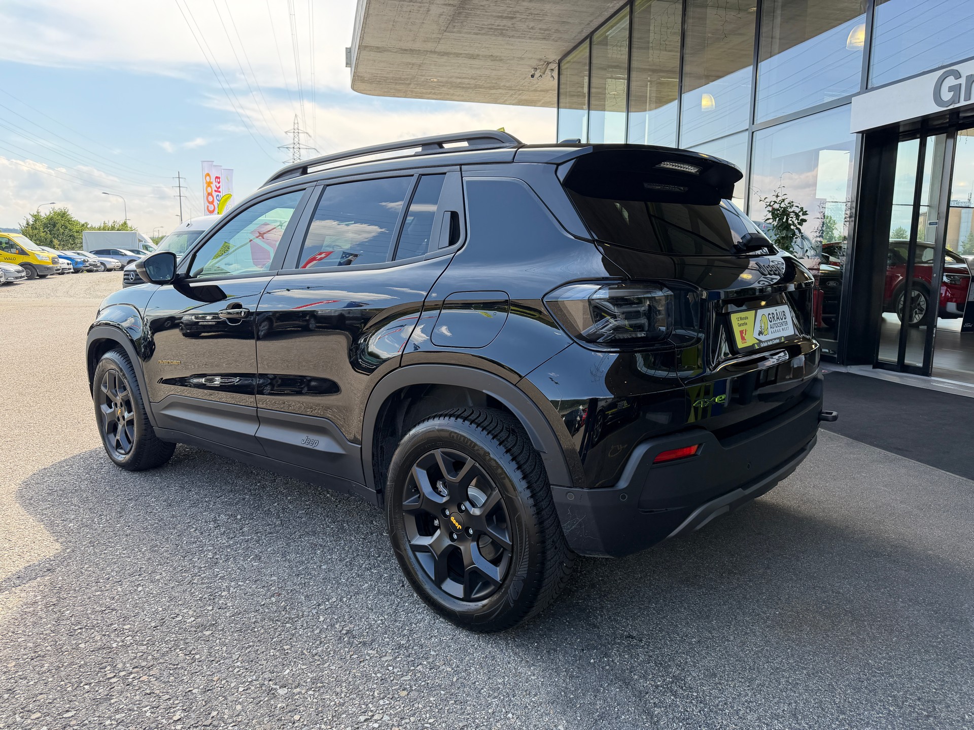JEEP Avenger 1.2 Turbo MHEV The North Face 4xe-showroom-element-3