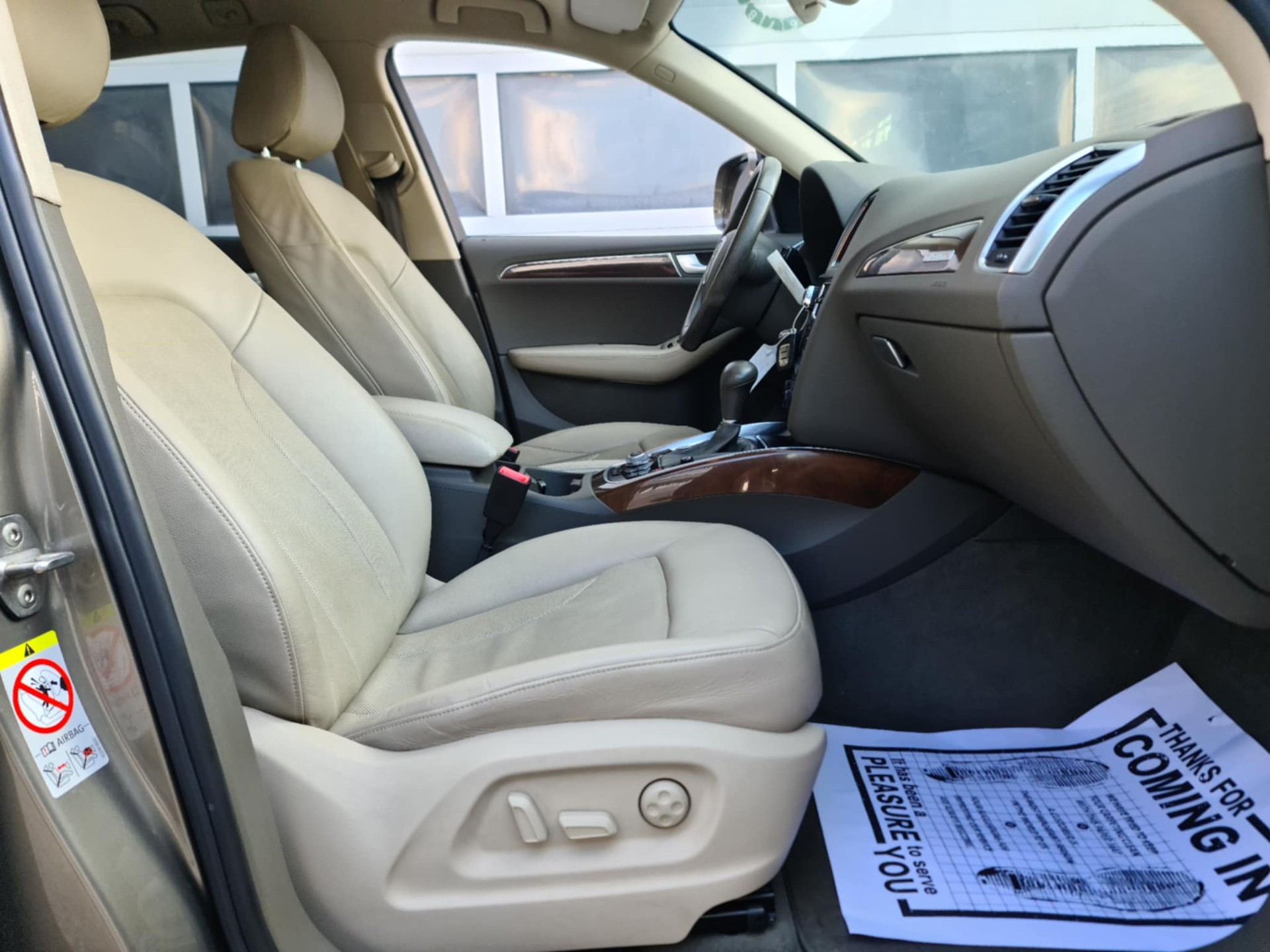 AUDI Q5 2.0 TFSI quattro S-tronic-image-12
