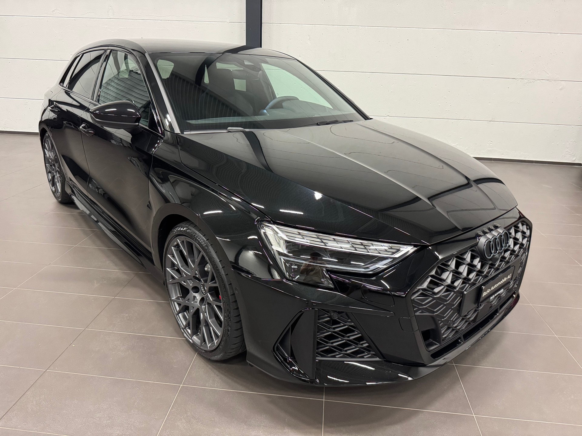 AUDI RS3 Sportback 2.5 TSI quattro S-tronic CH Fahrzeug-showroom-element-1