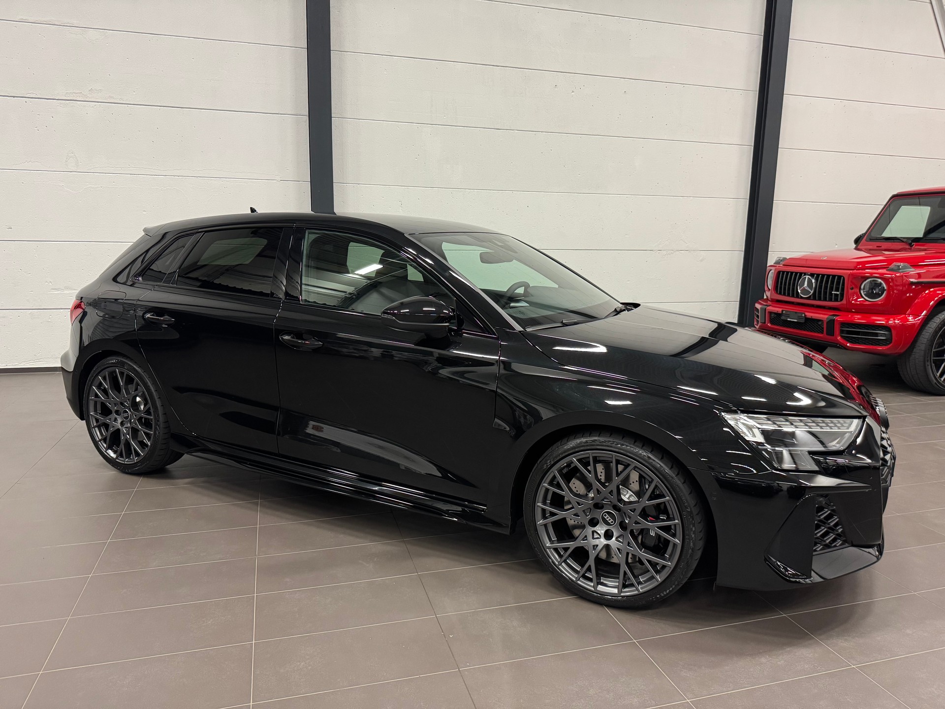 AUDI RS3 Sportback 2.5 TSI quattro S-tronic CH Fahrzeug-showroom-element-3