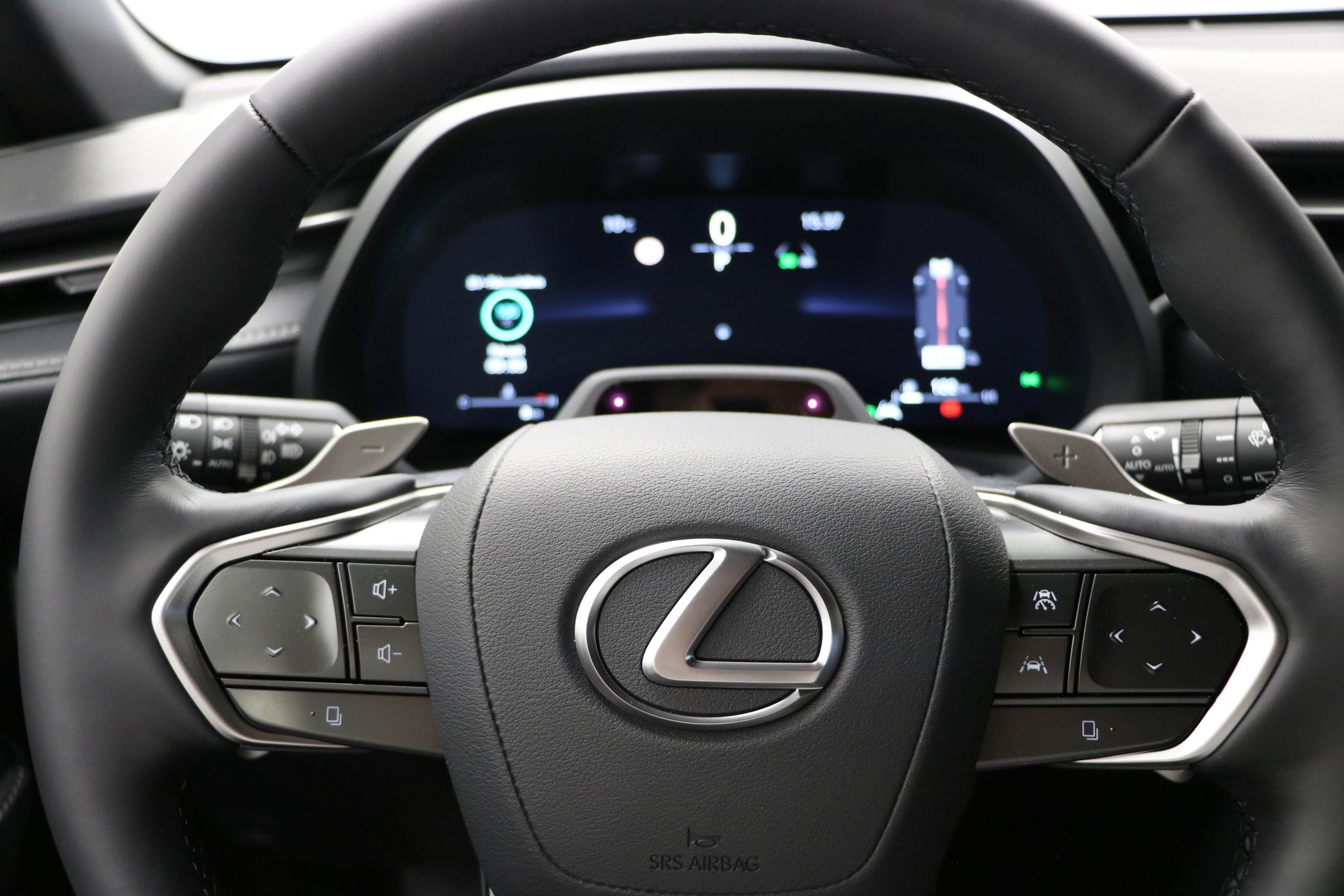 LEXUS LBX 1.5 Hybrid Relax AWD-image-7