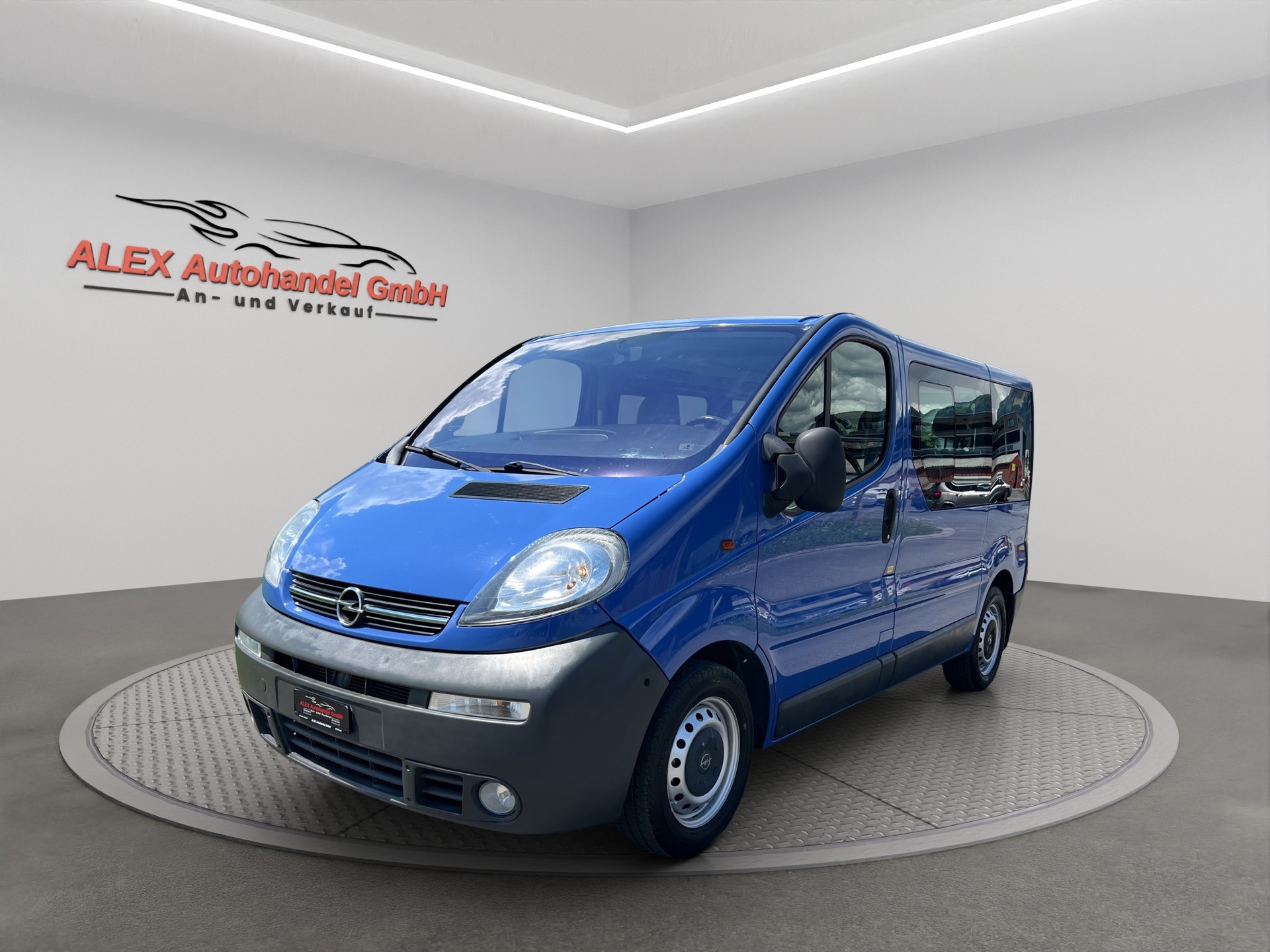 OPEL Vivaro Tour 2.5 CDTI 2.7t 8-Plätze
