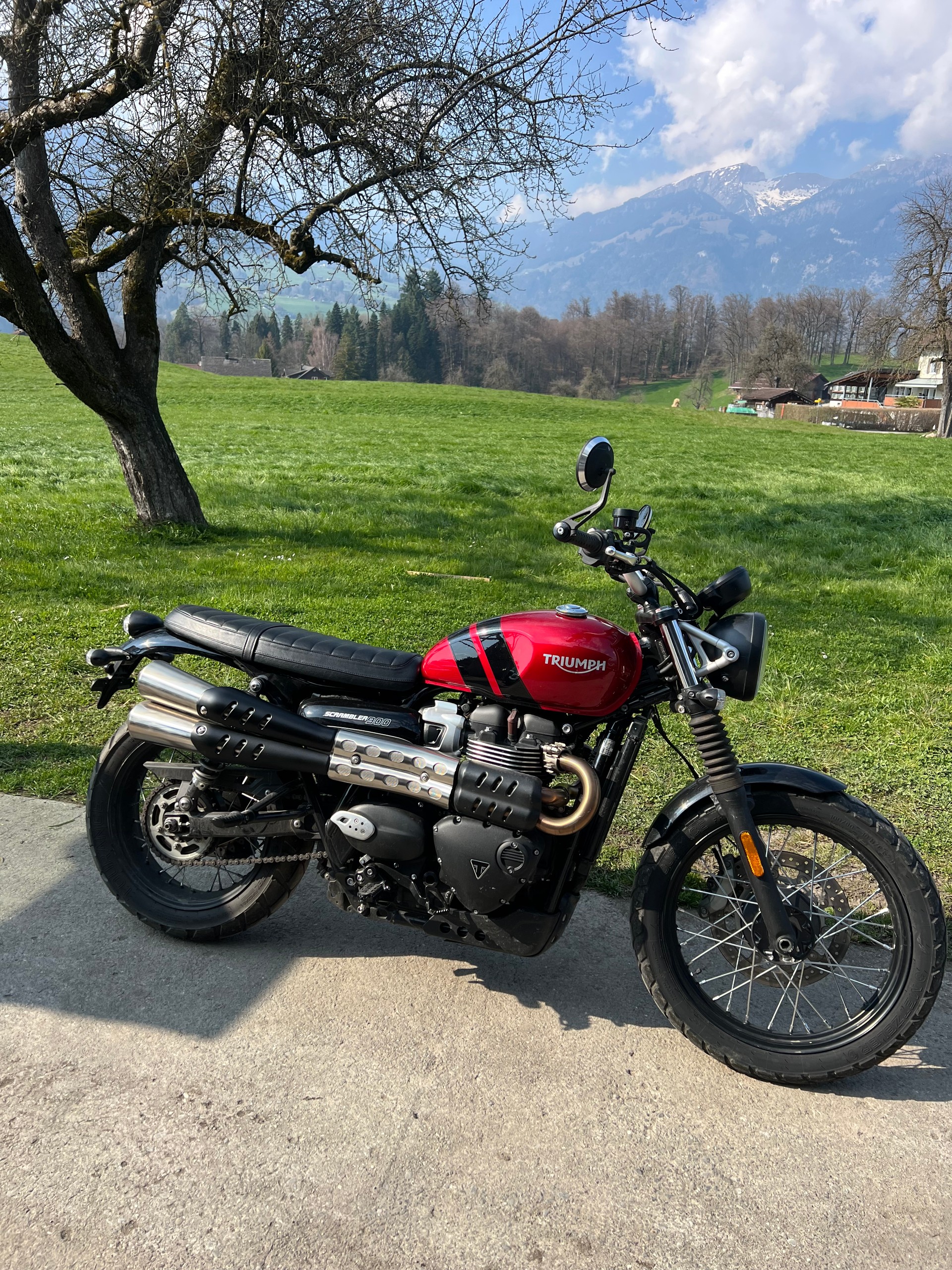 TRIUMPH Scrambler-image-0