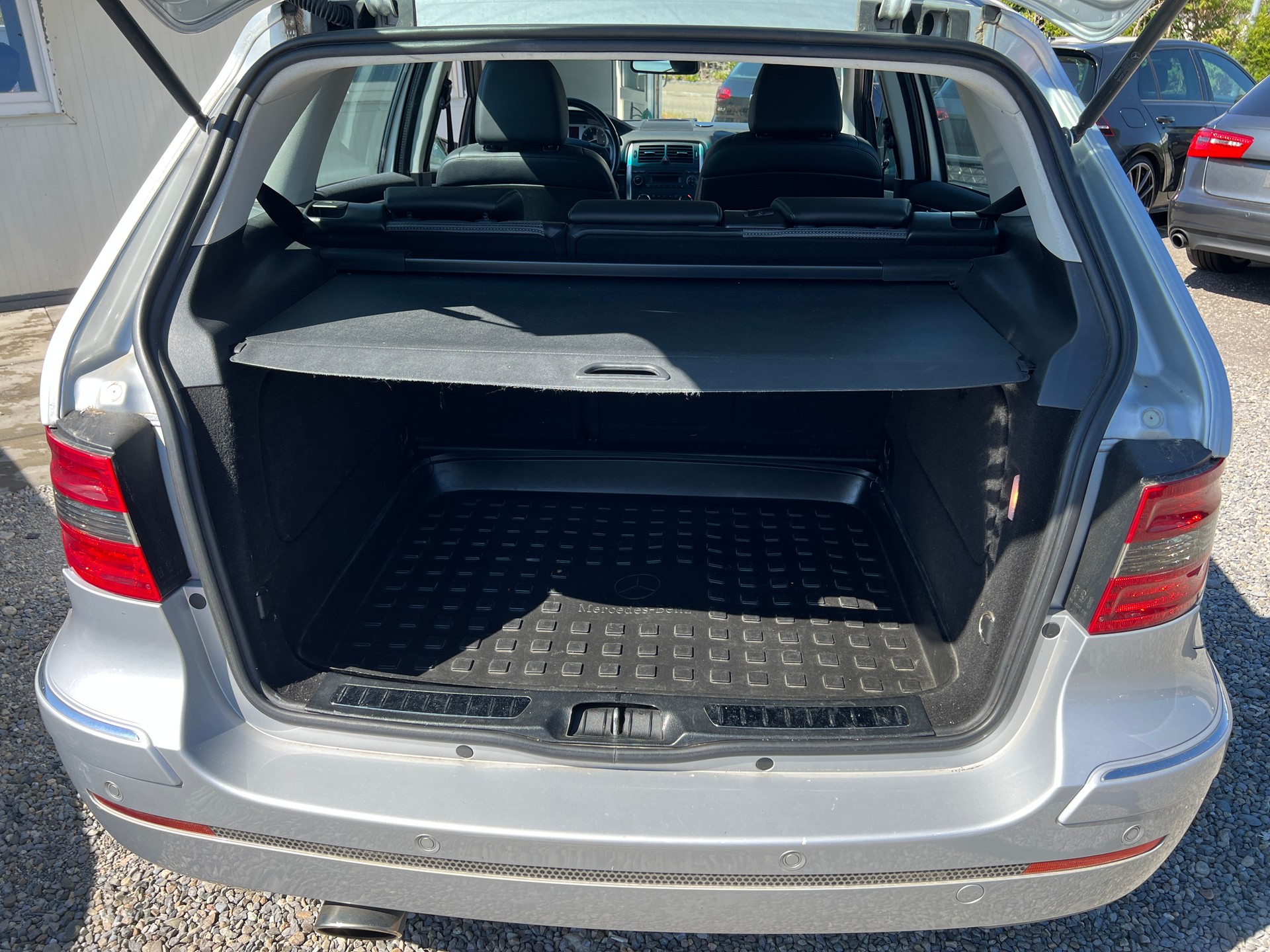 MERCEDES-BENZ B 200-image-10