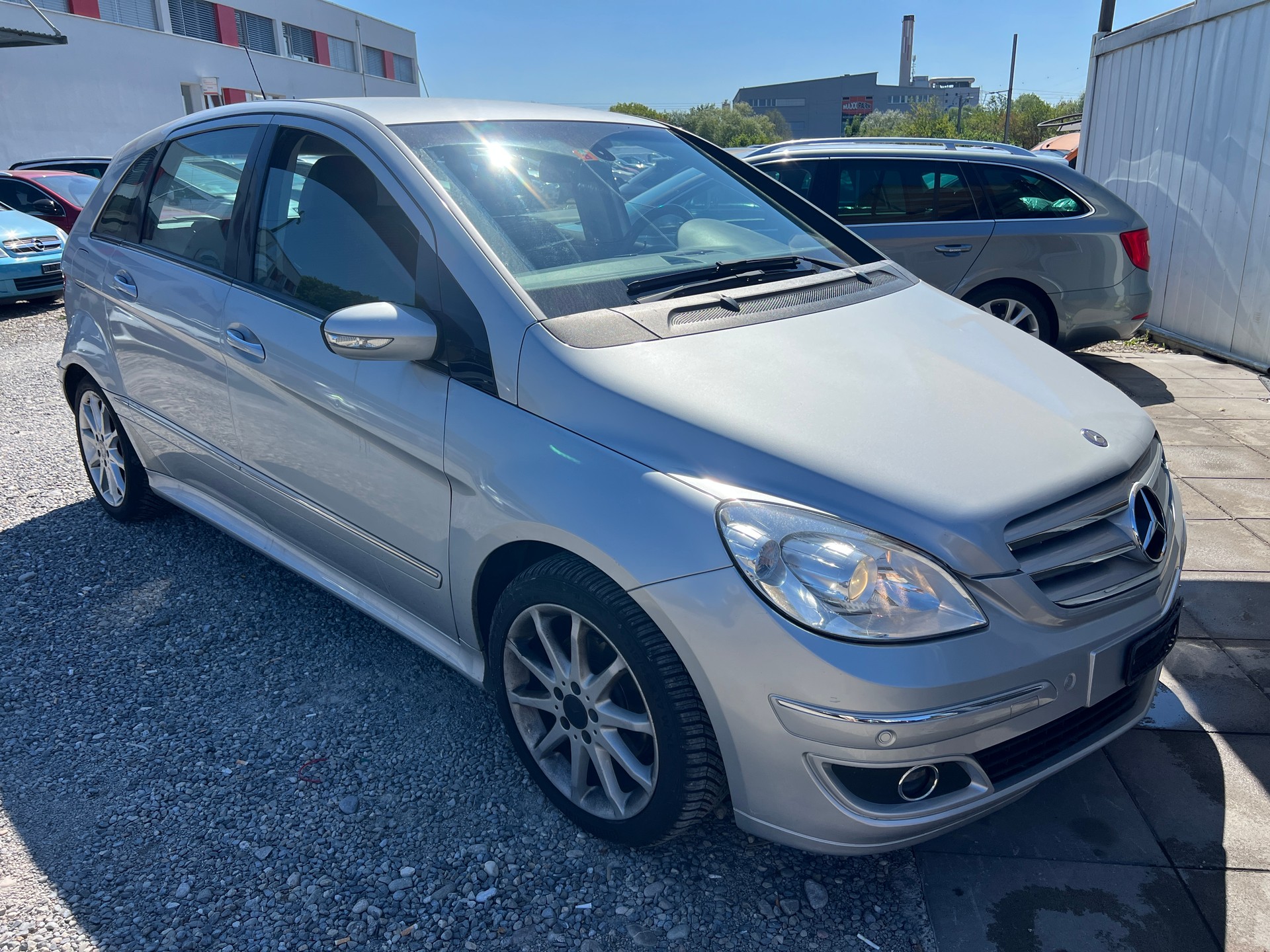 MERCEDES-BENZ B 200-image-2