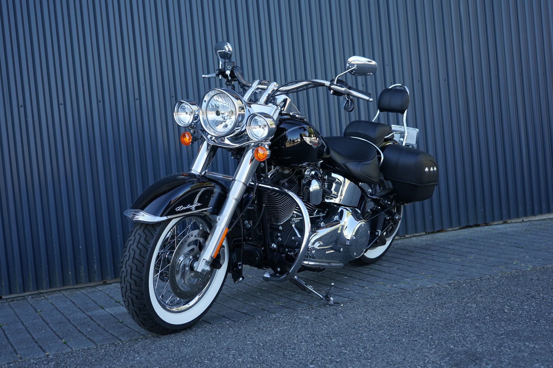 HARLEY-DAVIDSON FLSTN Softail Deluxe ABS-image-2