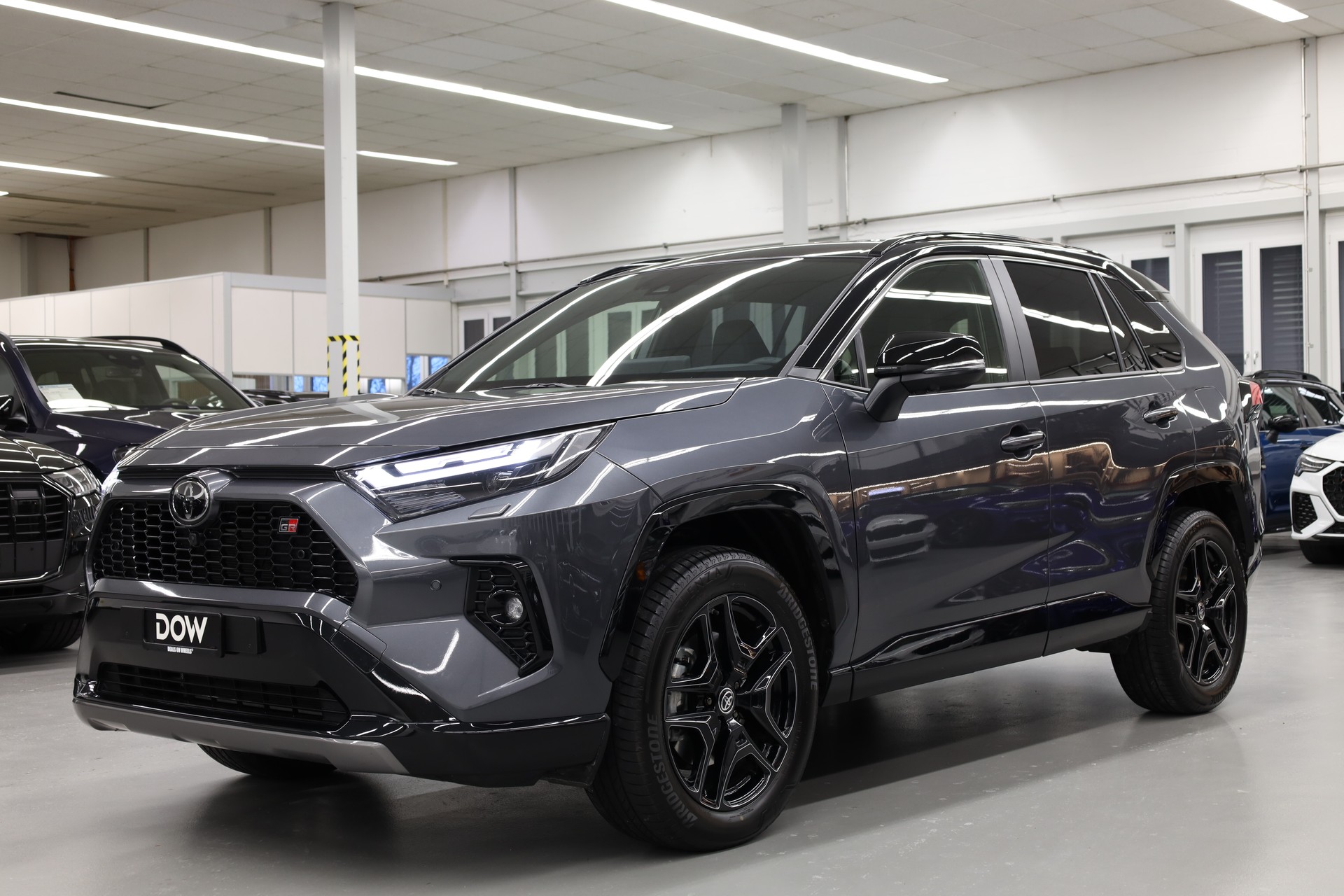 TOYOTA RAV-4 2.5 HEV GR Sport e-CVT 4WD-showroom-element-2