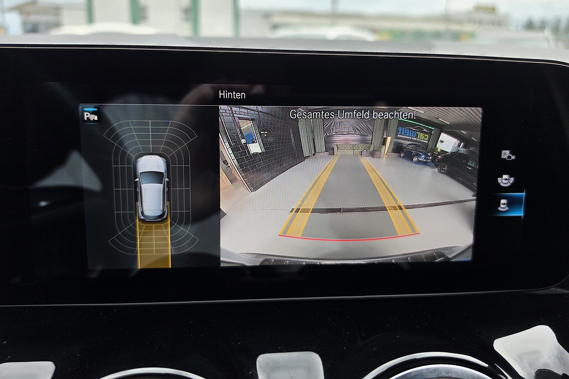 MERCEDES-BENZ GLA 250 AMG Line 4matic-image-11