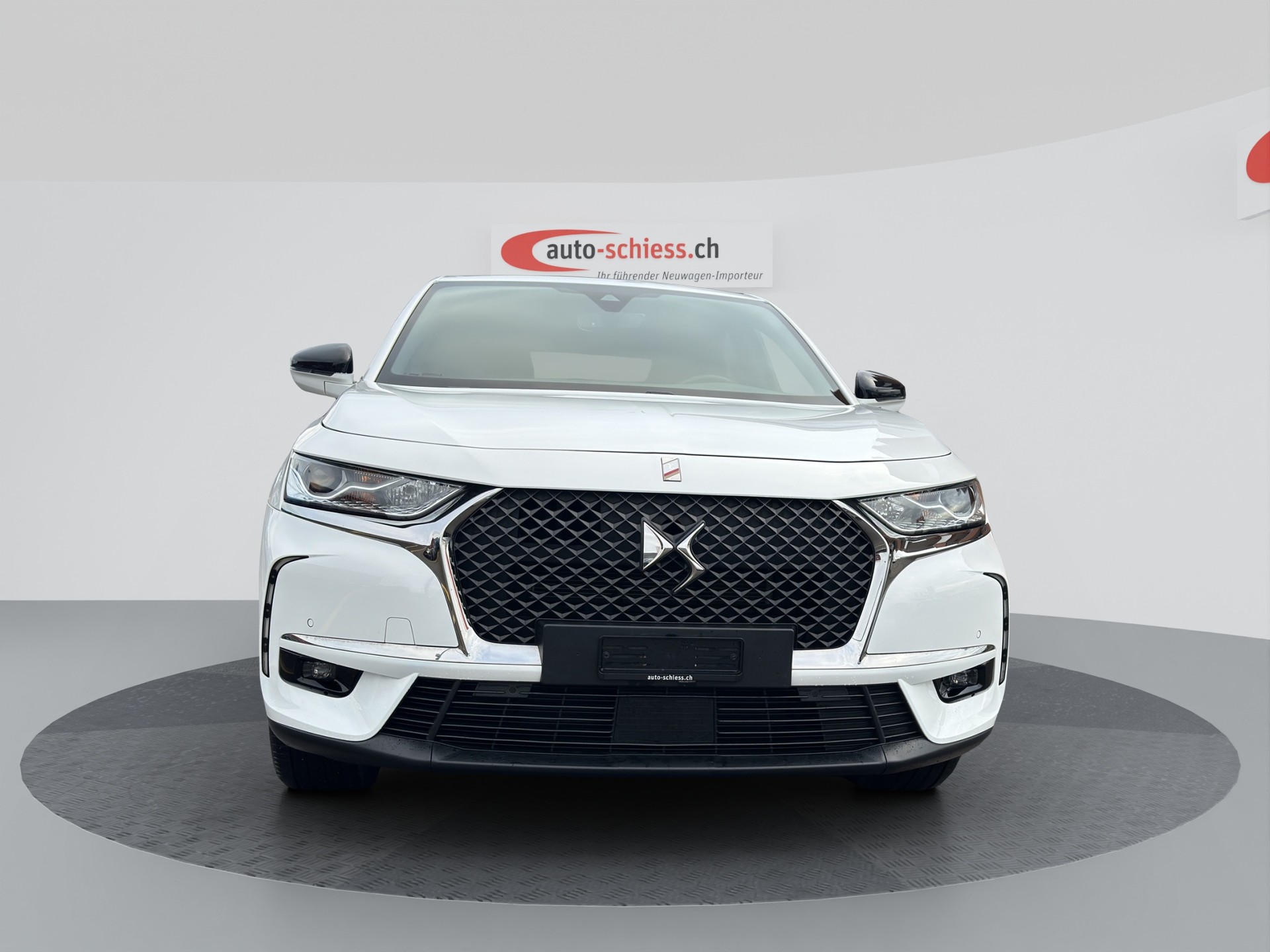 DS AUTOMOBILES DS 7 Crossback E-Tense 225 Bastille+-showroom-element-1