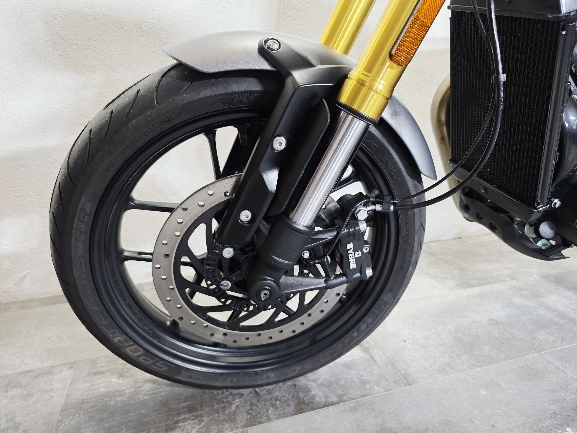 TRIUMPH Speed 400-image-5