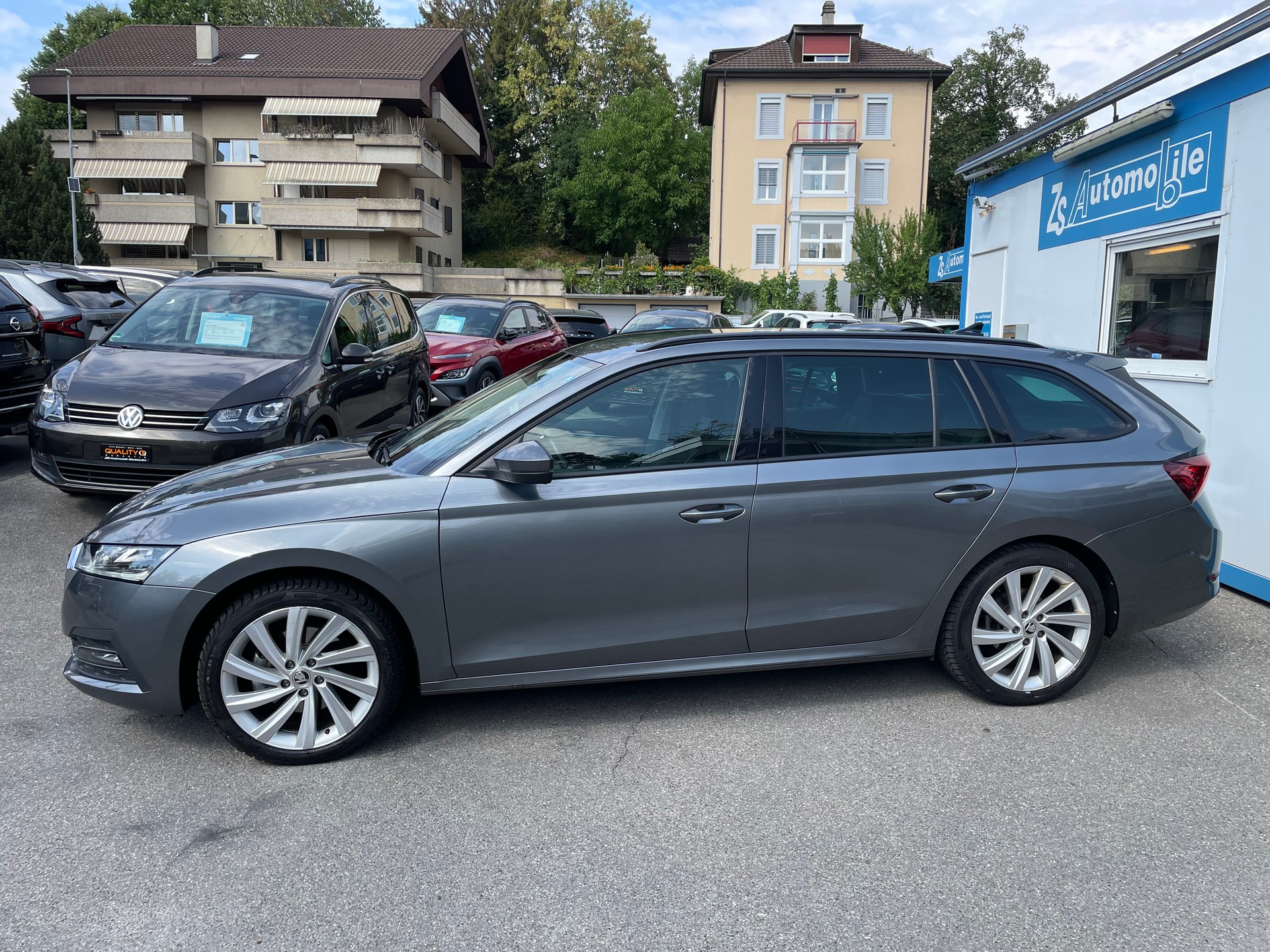 SKODA Octavia Combi 2.0 TDI DSG Style 4x4-image-1