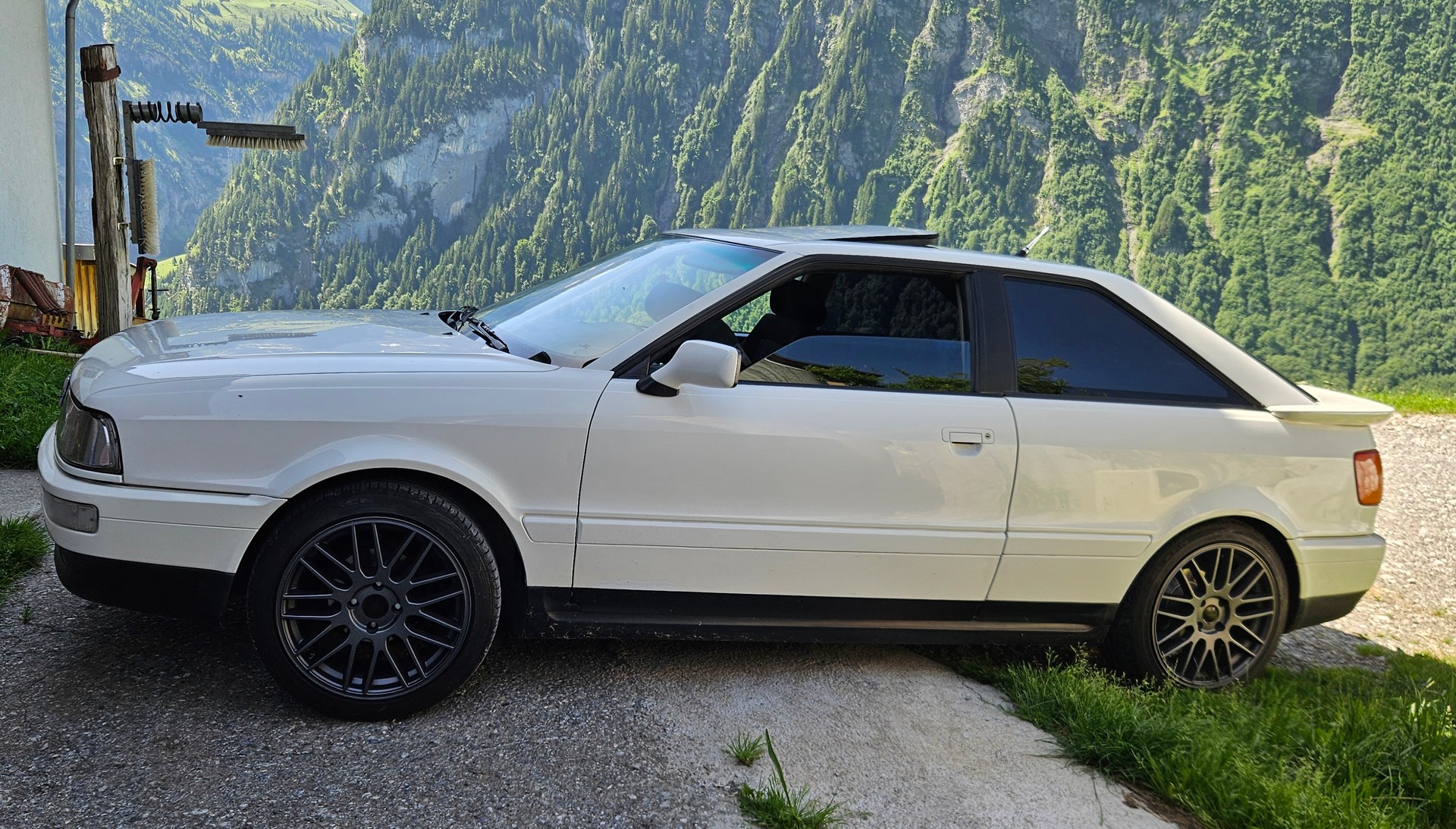 AUDI 2.3 E-image-1