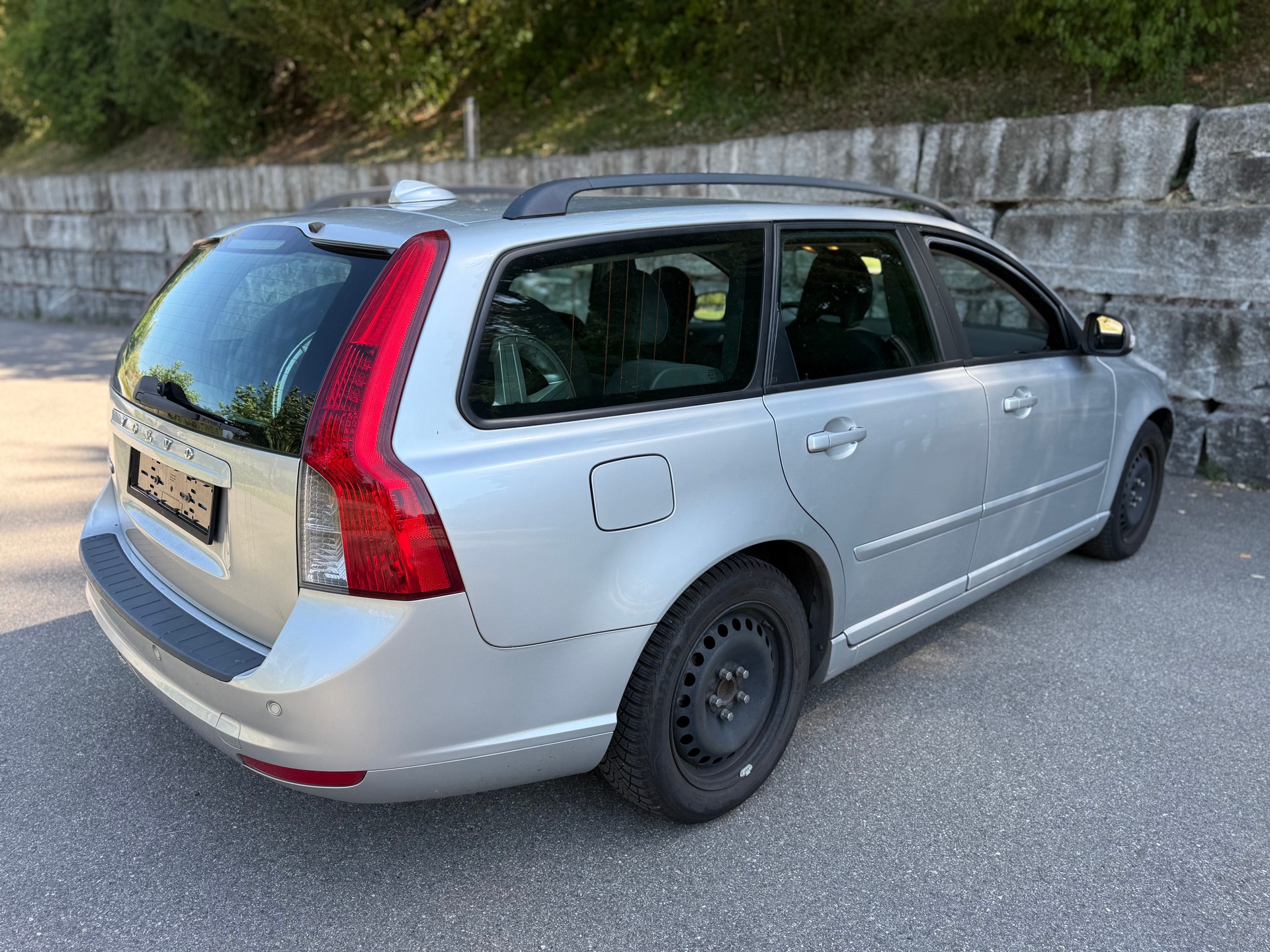 VOLVO V50 2.0D Momentum Automat-image-2