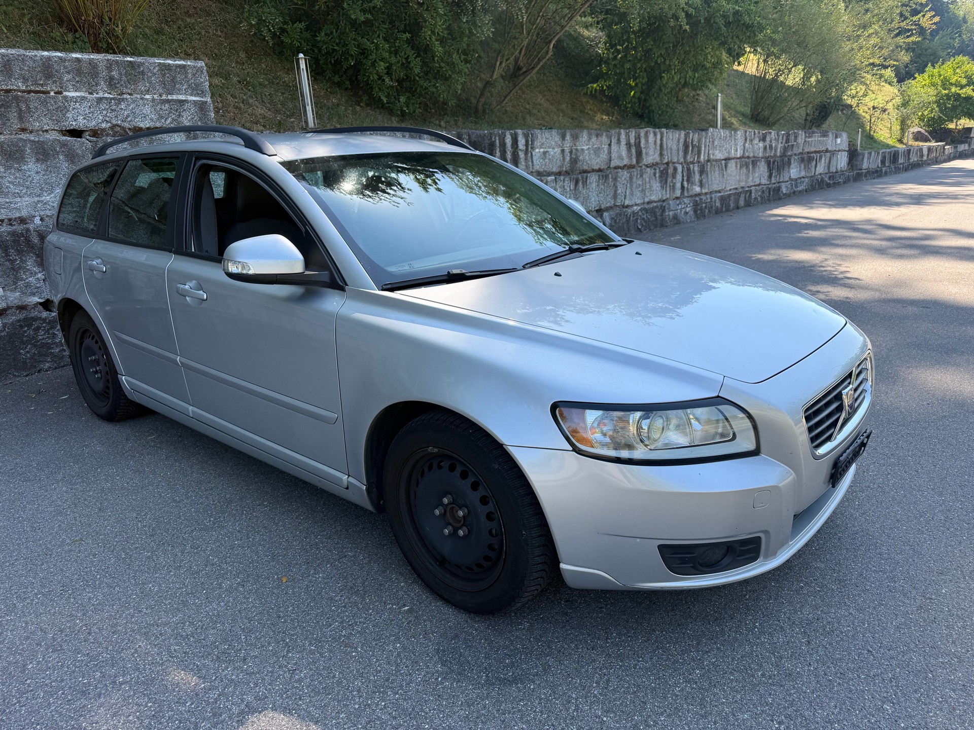 VOLVO V50 2.0D Momentum Automat-image-1