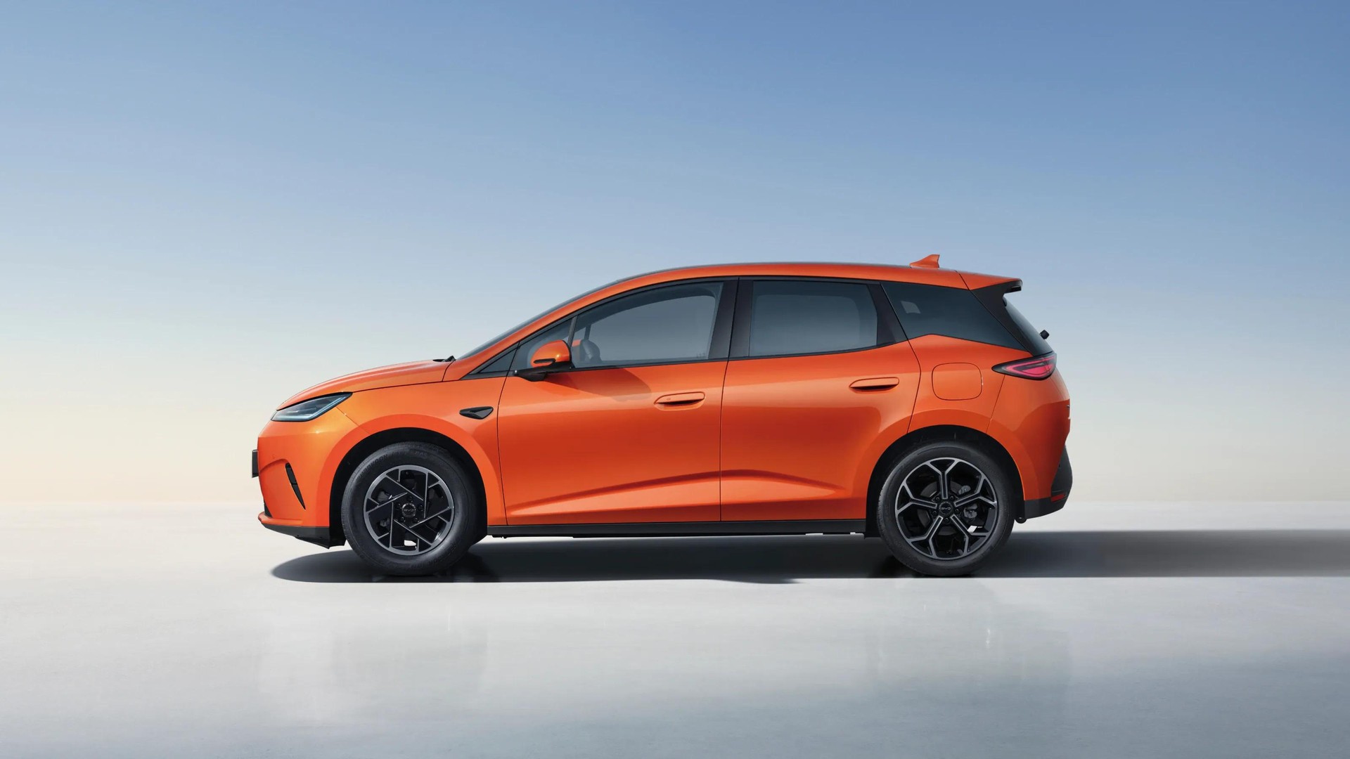 BYD Dolphin G DM-i Boost-showroom-element-3