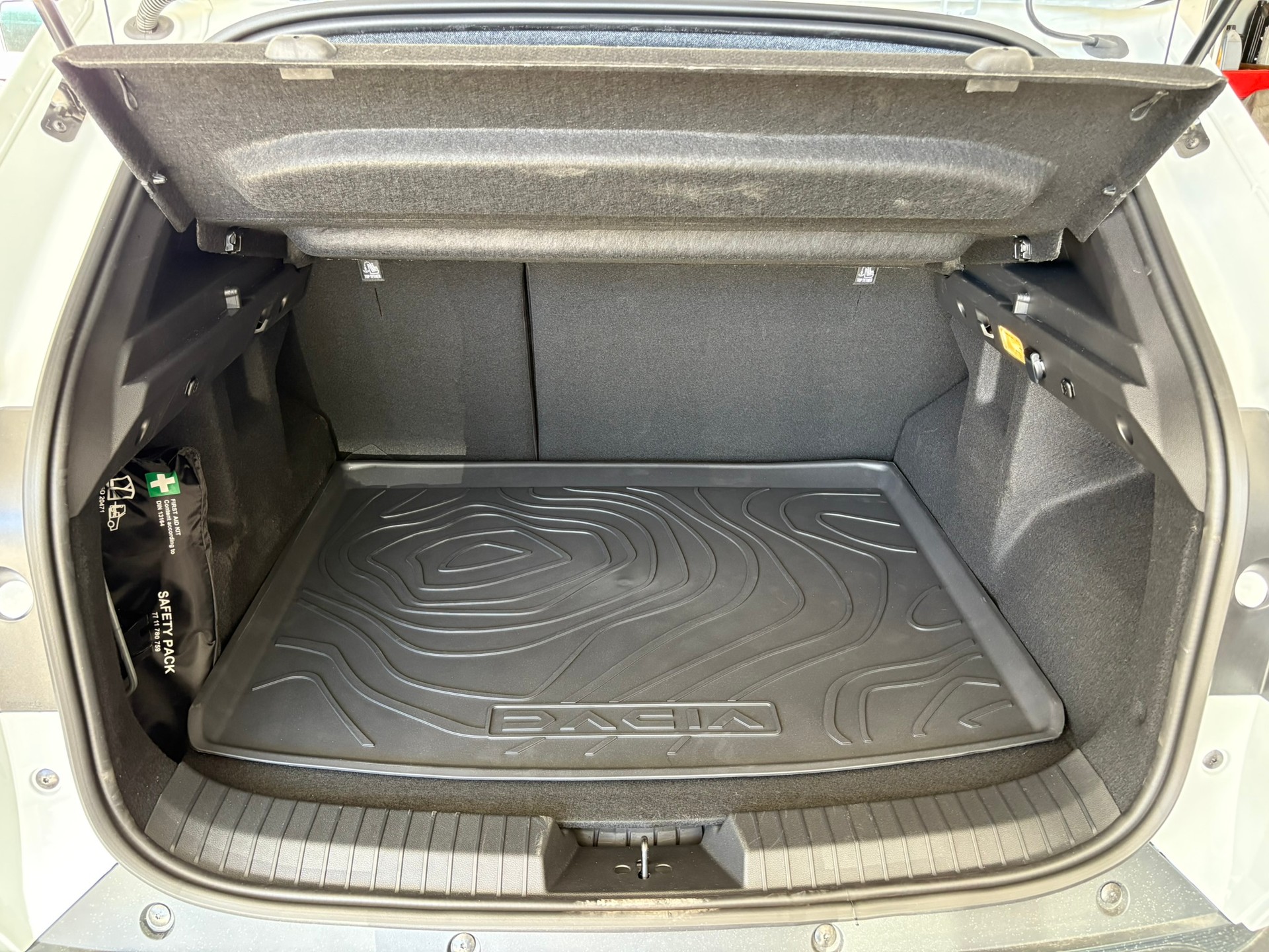 DACIA Duster 150 48V Extreme 4x4 Automat-image-14