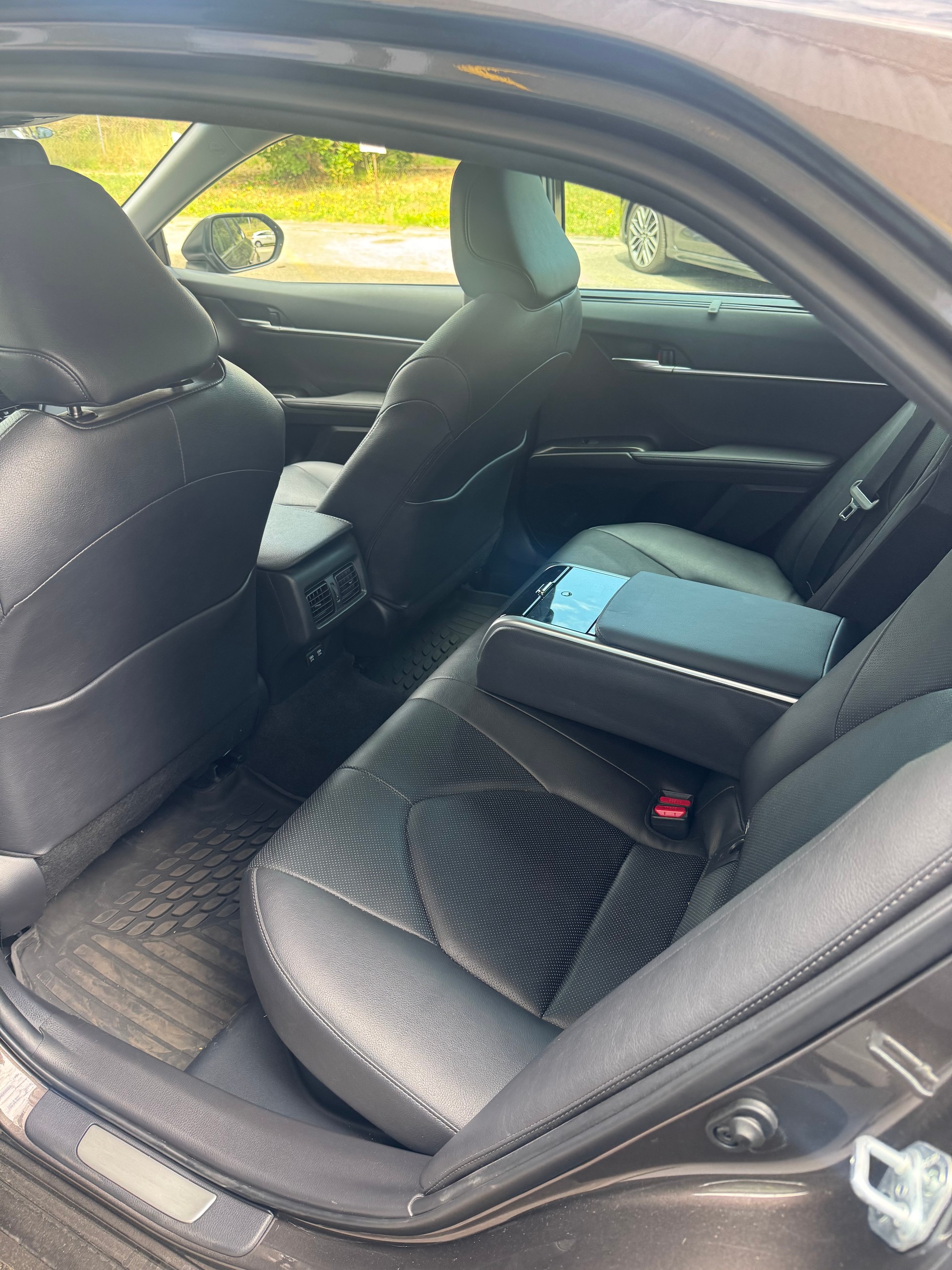 TOYOTA Camry 2.5 HSD e-CVT Premium-image-3